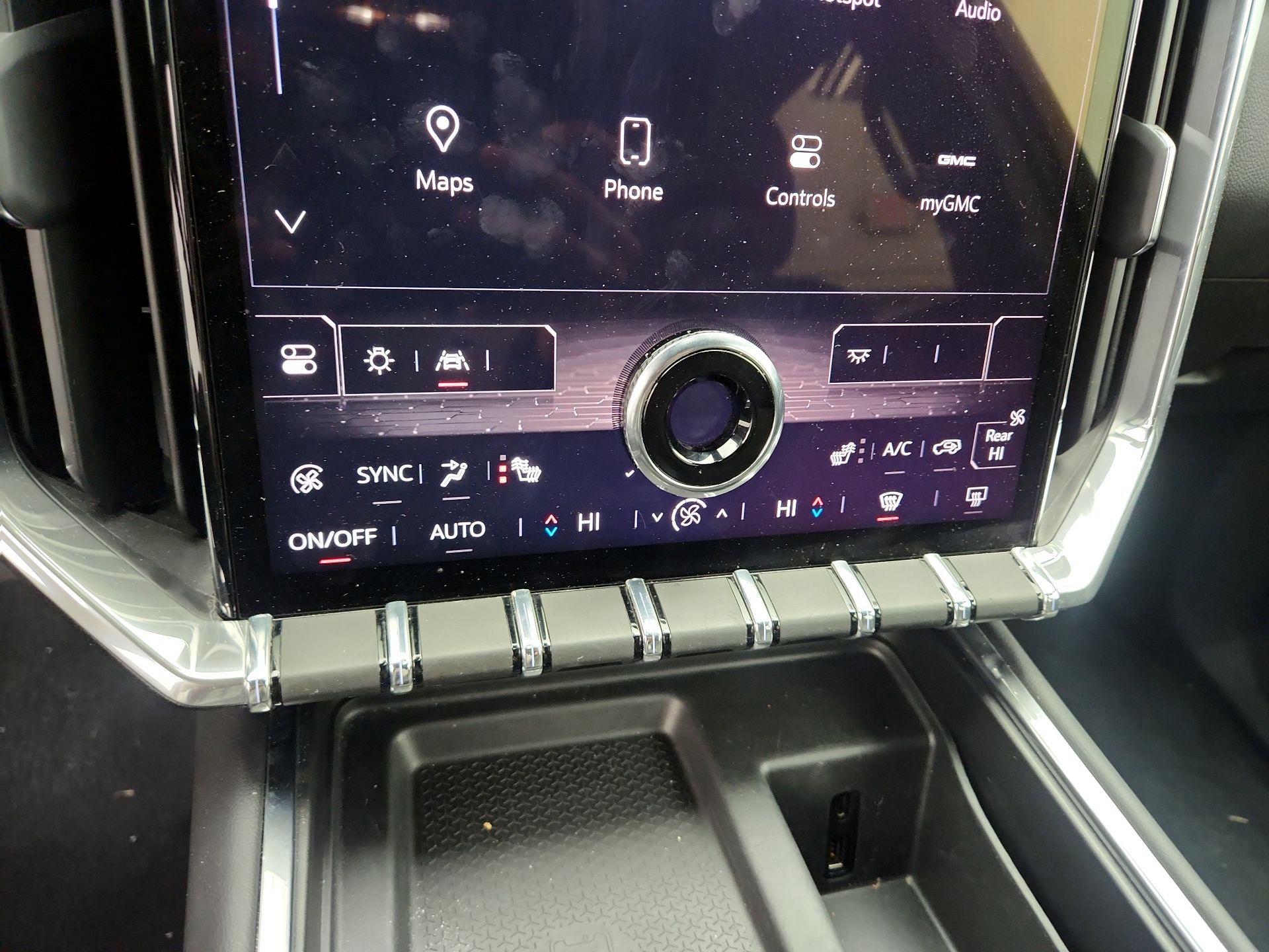 Thumbnail: 2025 GMC Acadia - 17