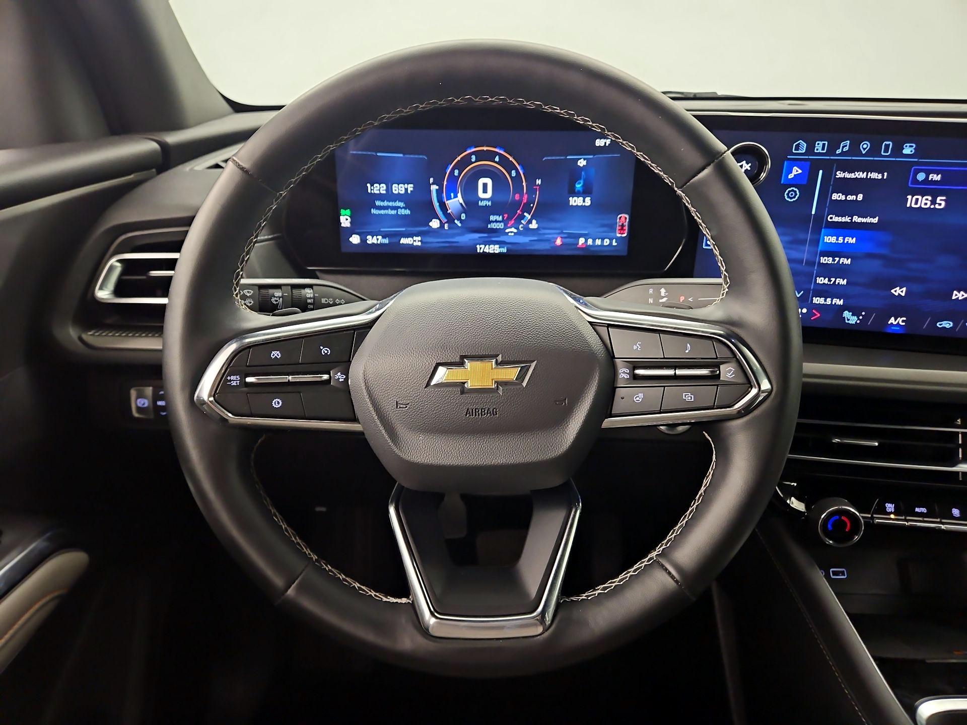 Thumbnail: 2025 Chevrolet Traverse - 10