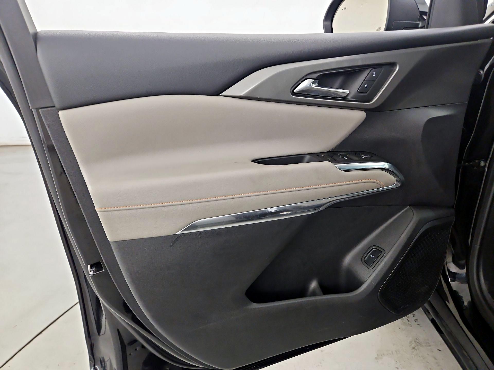 Thumbnail: 2025 Chevrolet Traverse - 12