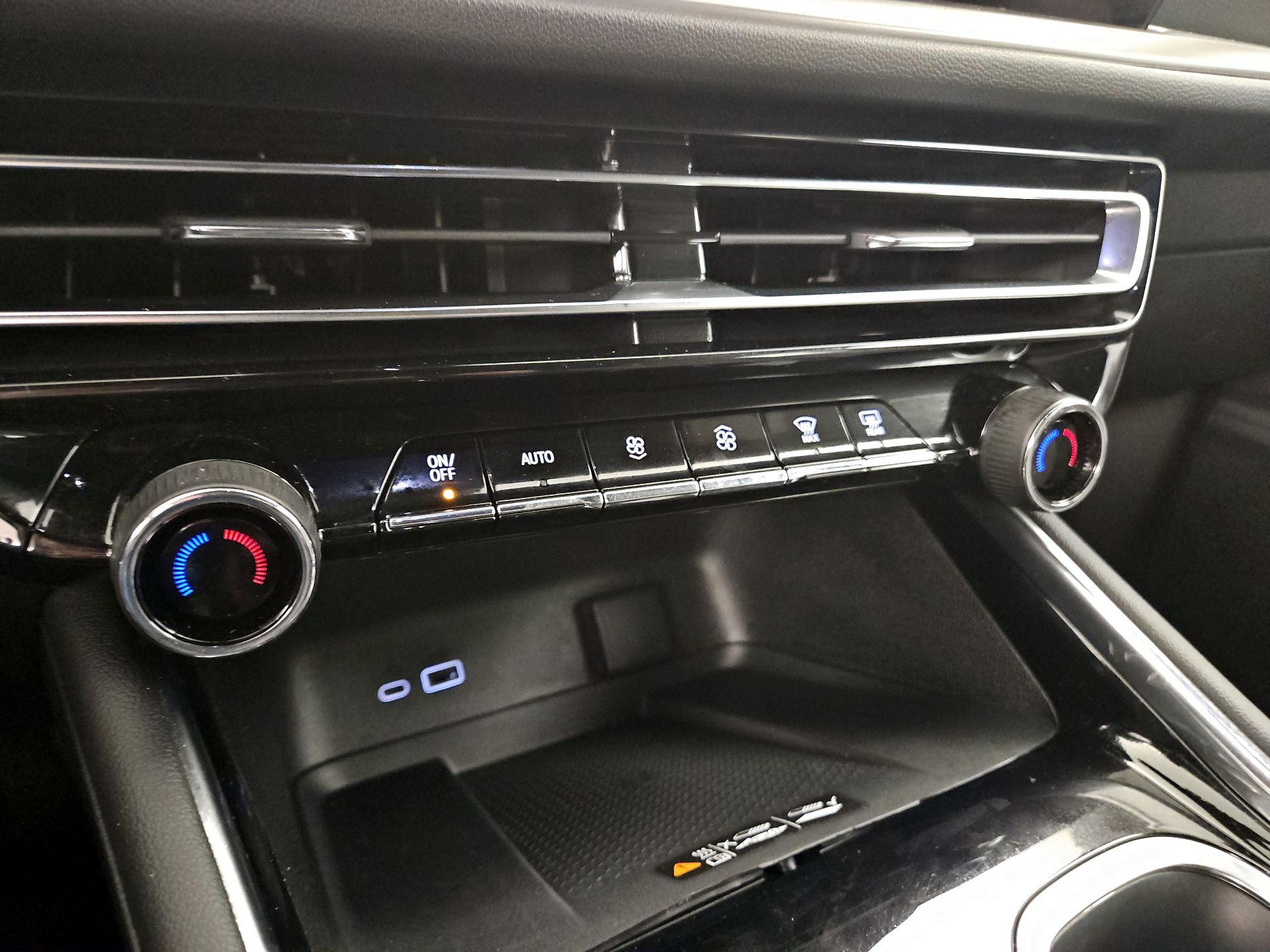 Thumbnail: 2025 Chevrolet Traverse - 16