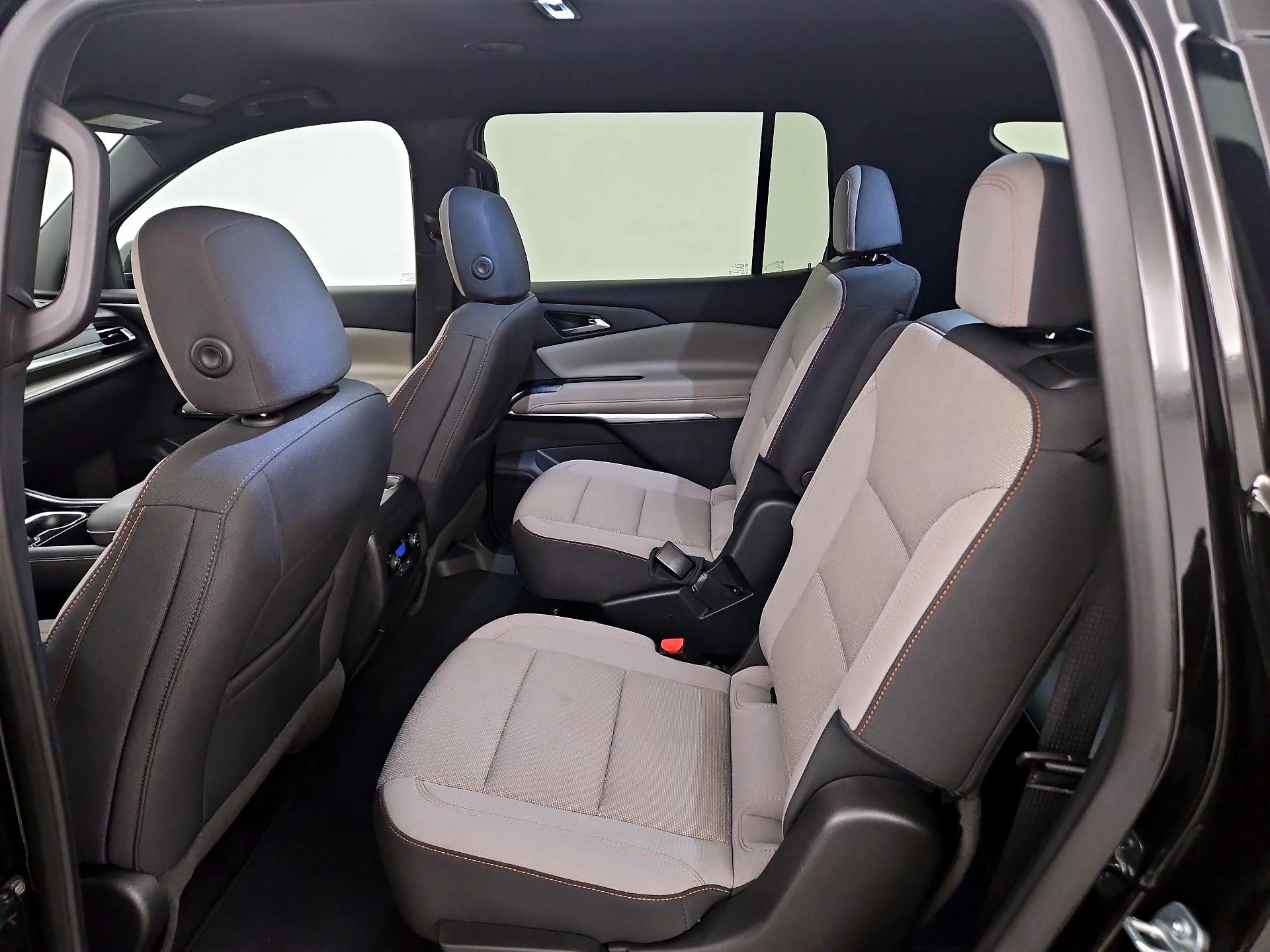 Thumbnail: 2025 Chevrolet Traverse - 19