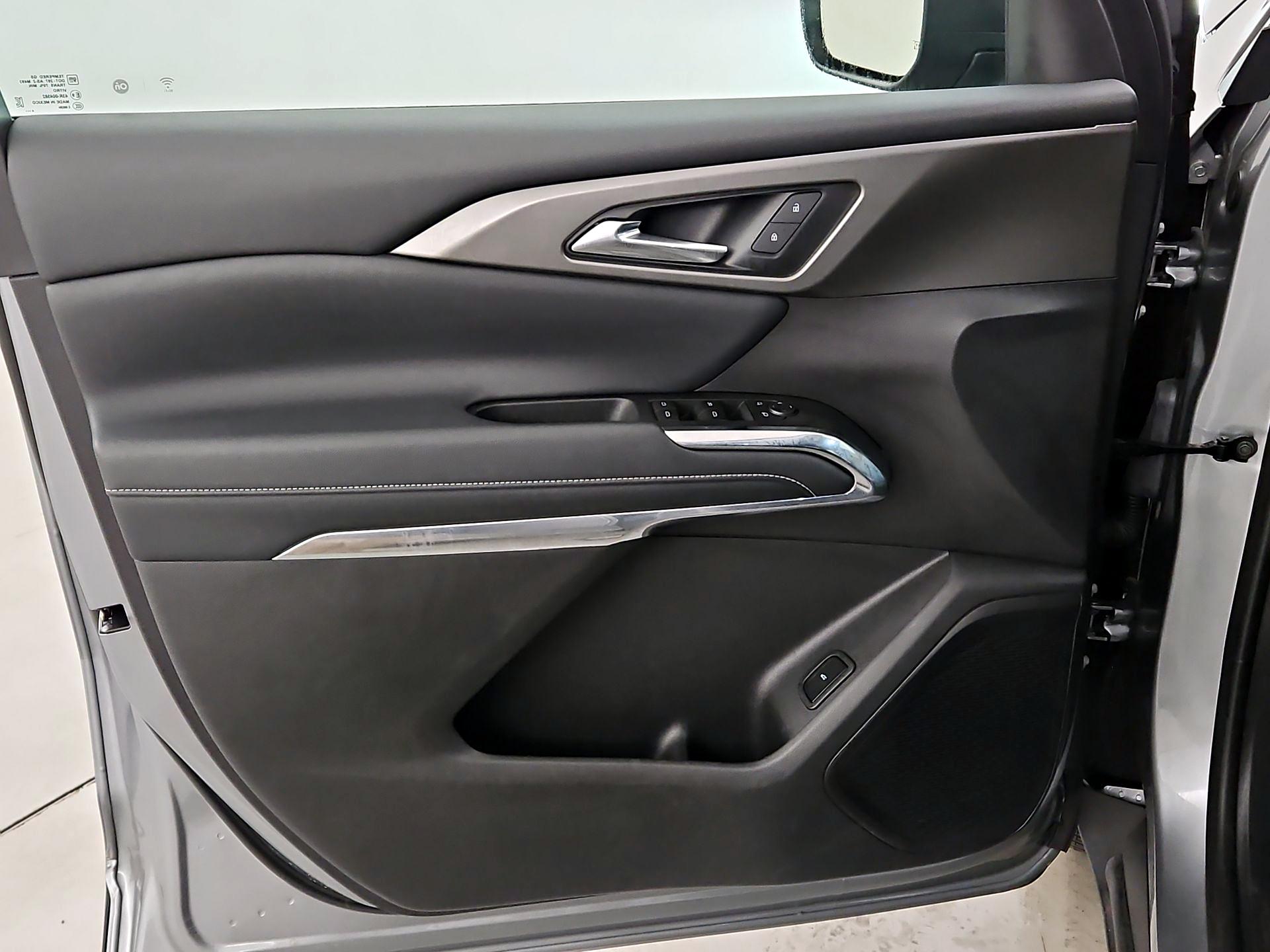 Thumbnail: 2025 Chevrolet Traverse - 12