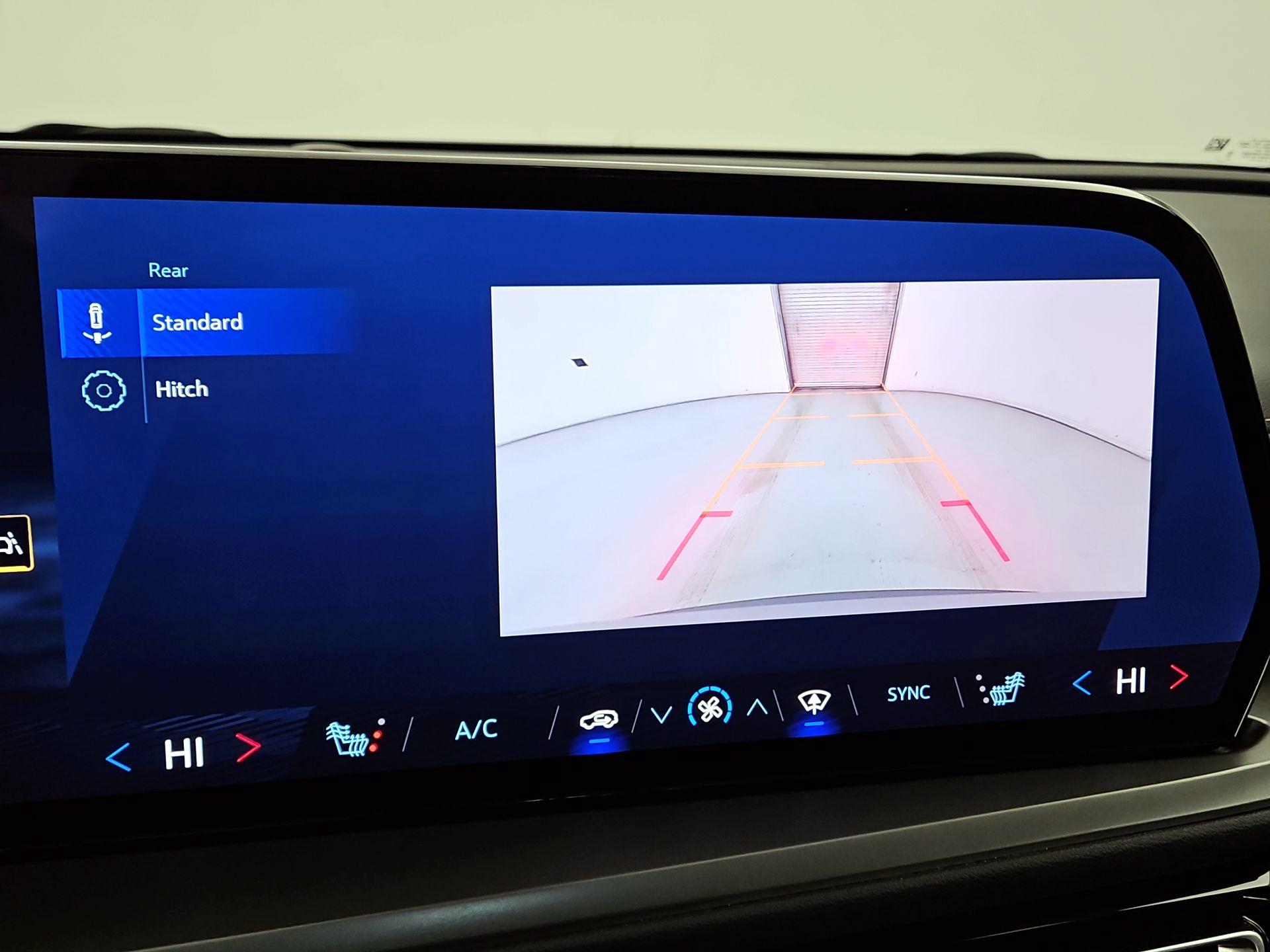 Thumbnail: 2025 Chevrolet Traverse - 14