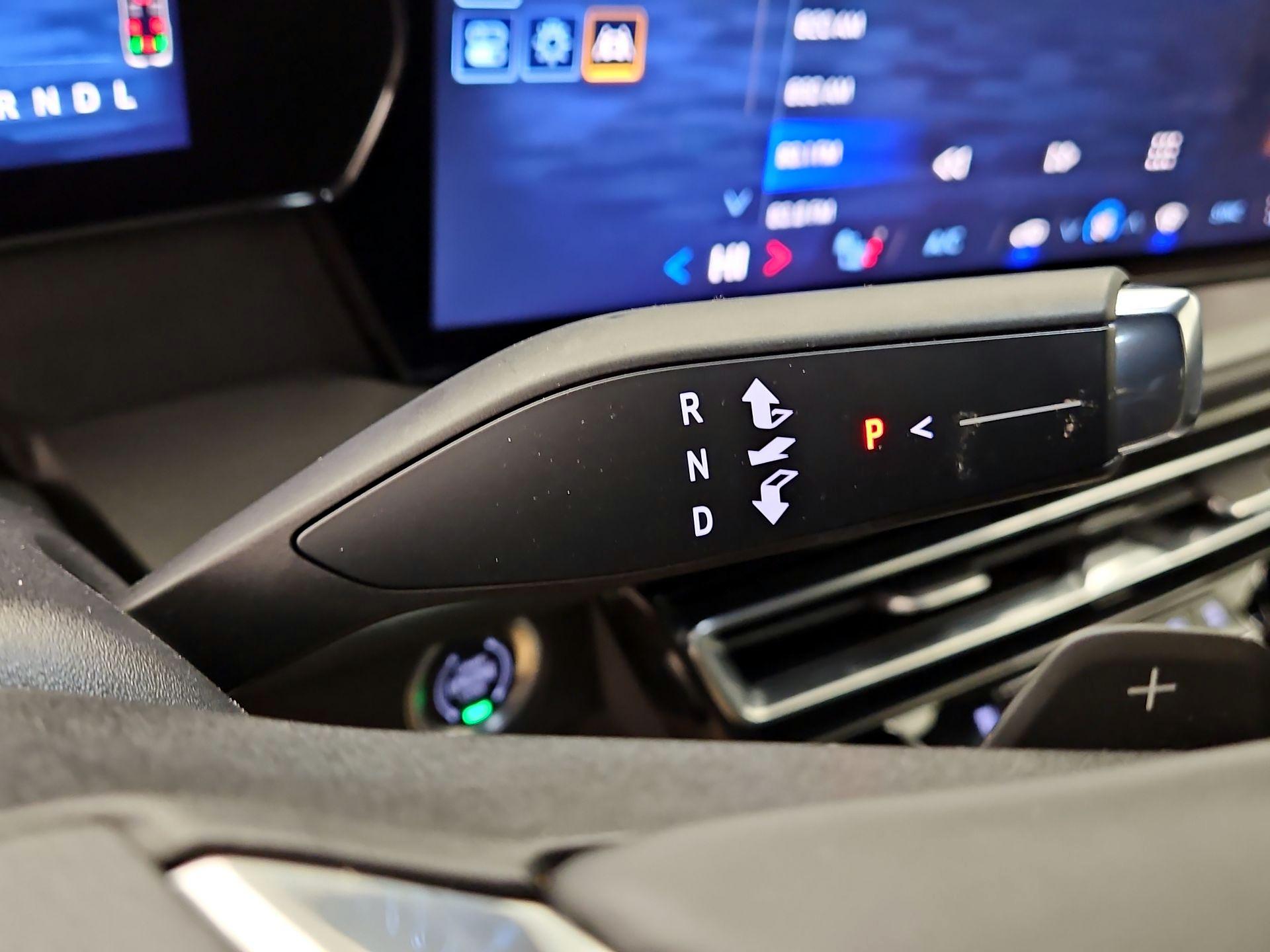 Thumbnail: 2025 Chevrolet Traverse - 17