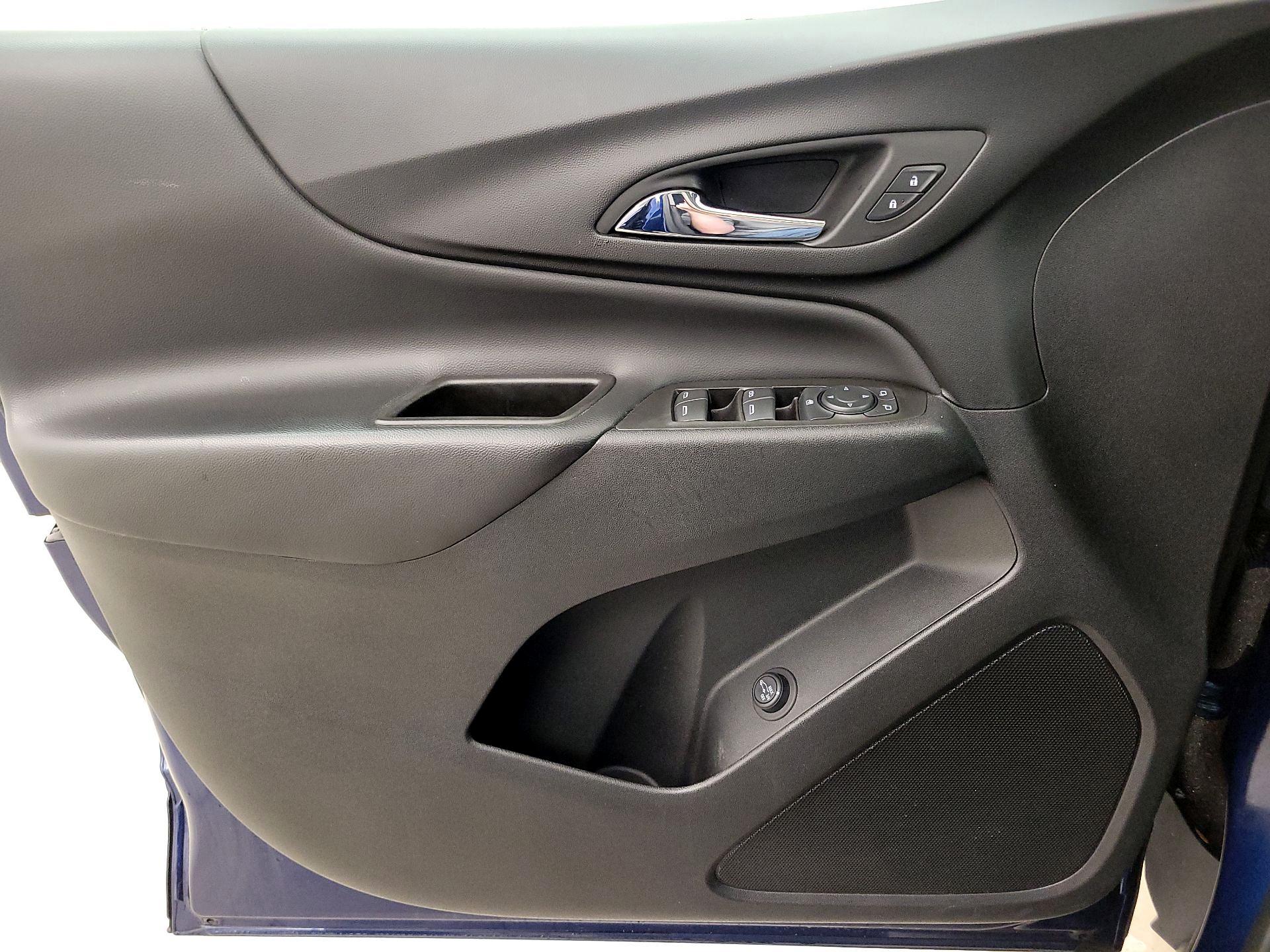 Thumbnail: 2022 Chevrolet Equinox - 12