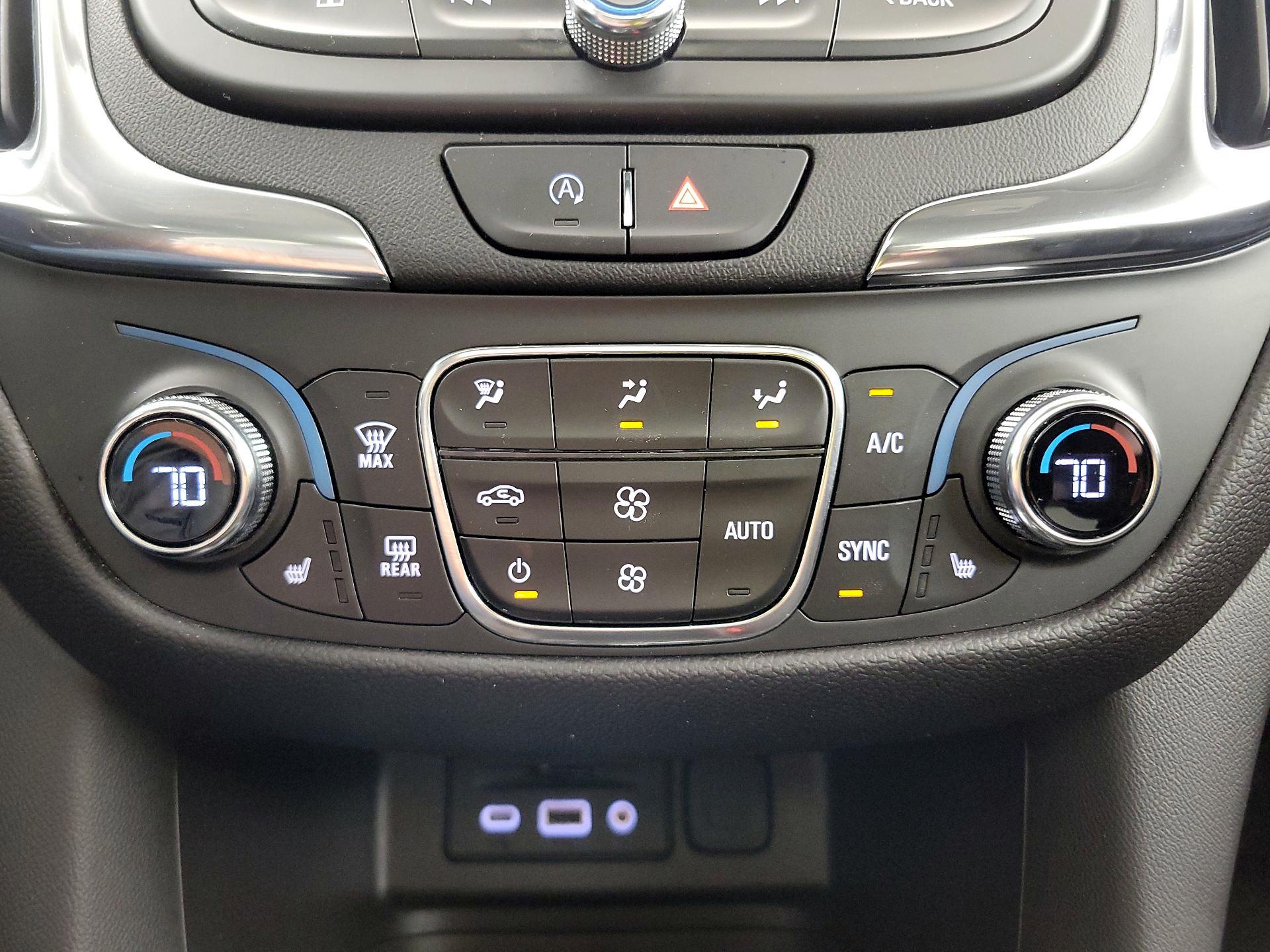 Thumbnail: 2022 Chevrolet Equinox - 16