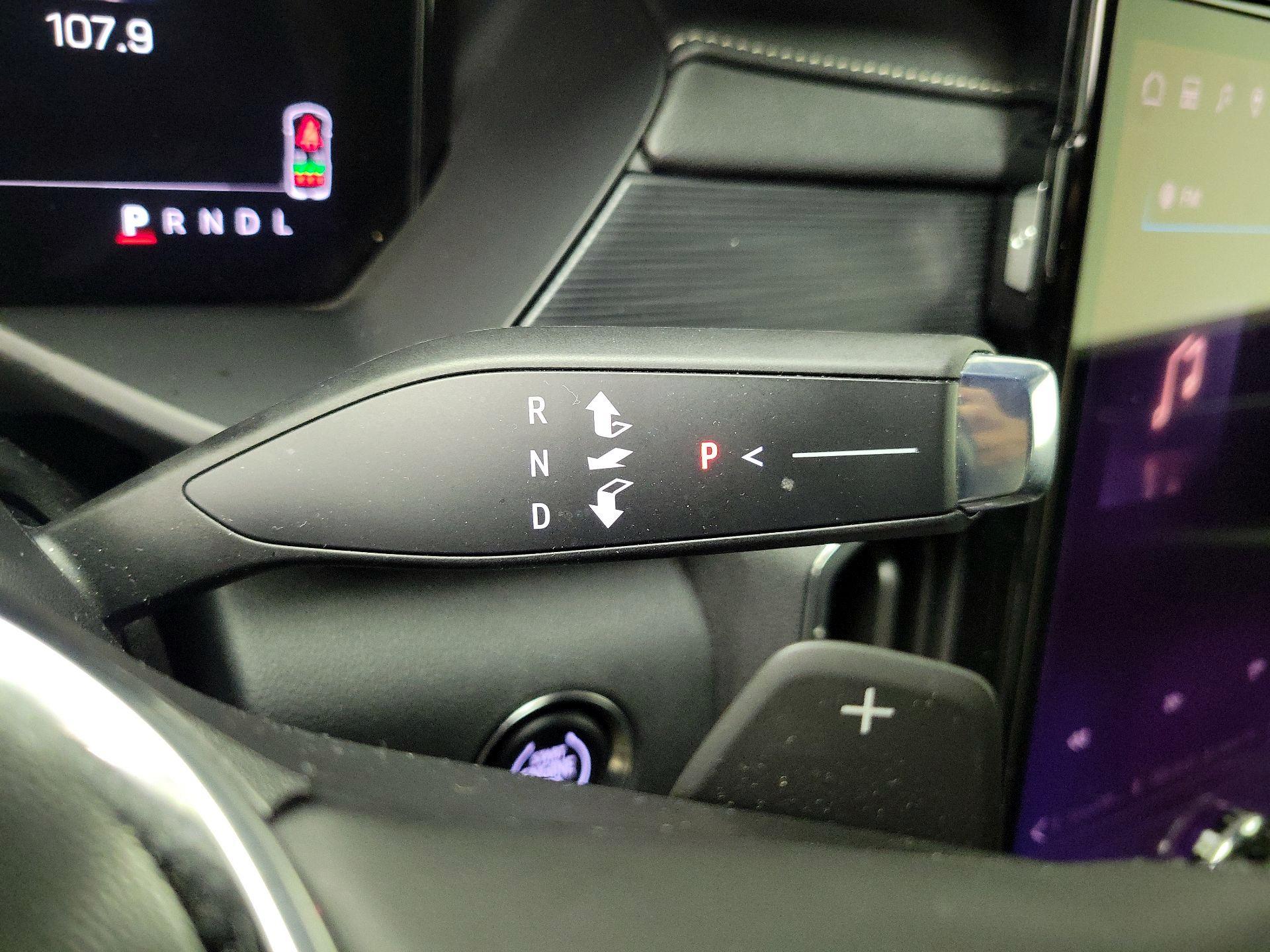 Thumbnail: 2025 GMC Acadia - 17