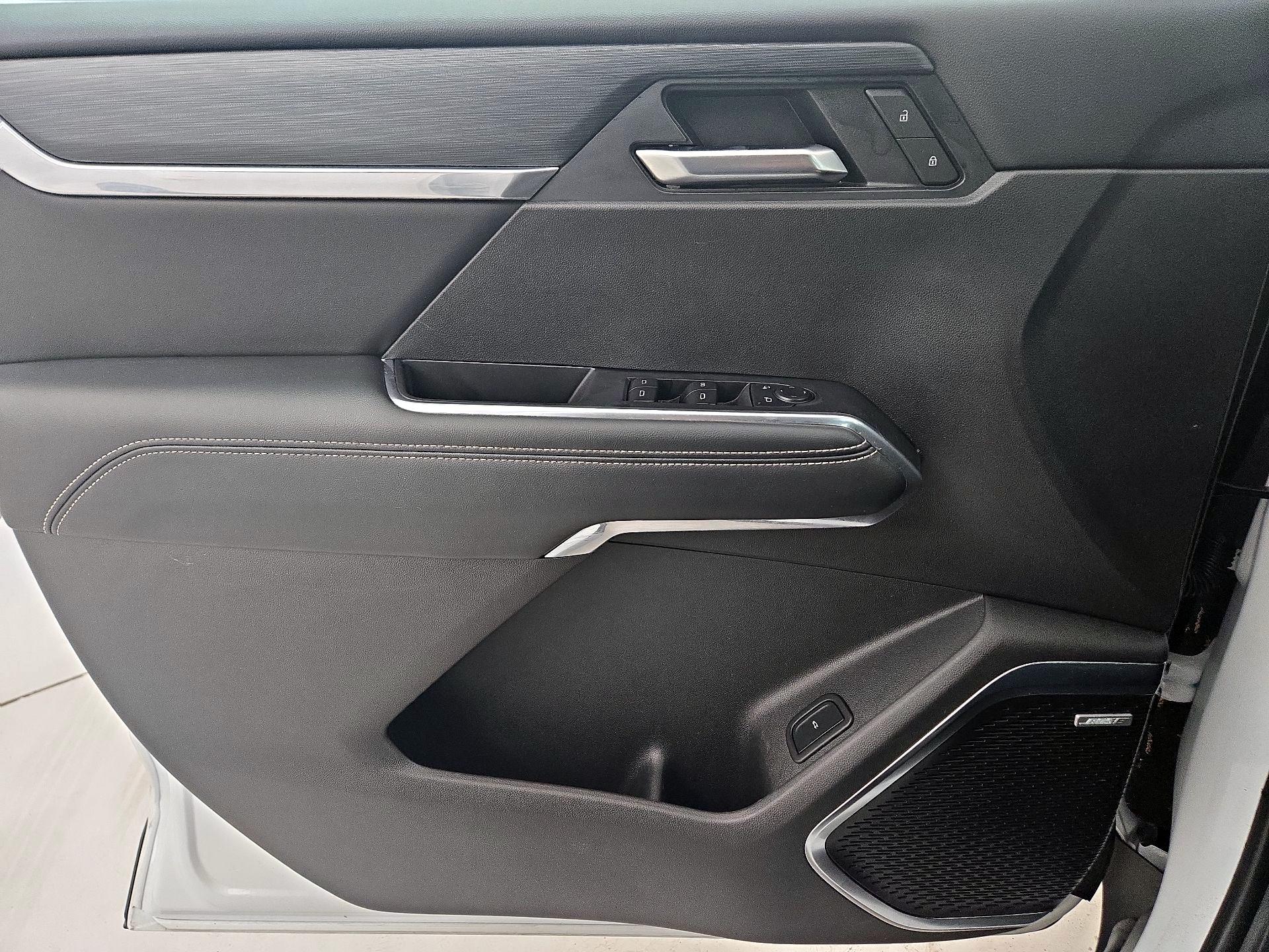 Thumbnail: 2025 GMC Acadia - 12