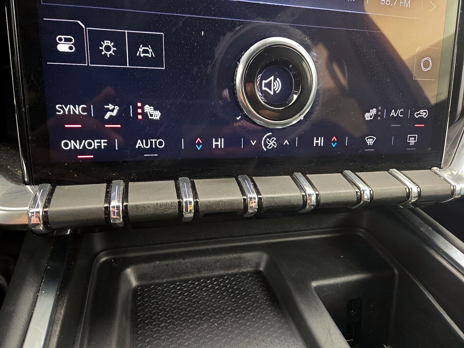 Thumbnail: 2025 GMC Acadia - 17