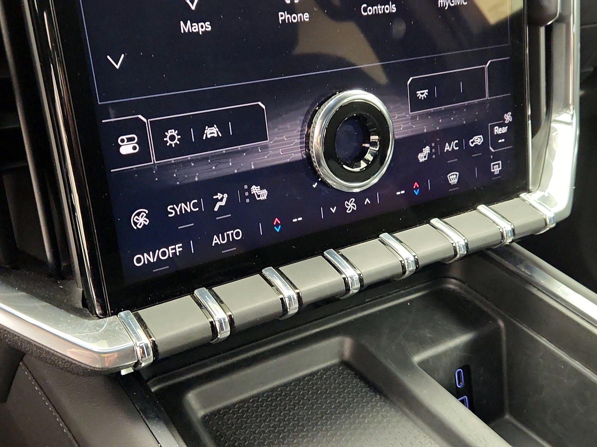 Thumbnail: 2025 GMC Acadia - 16