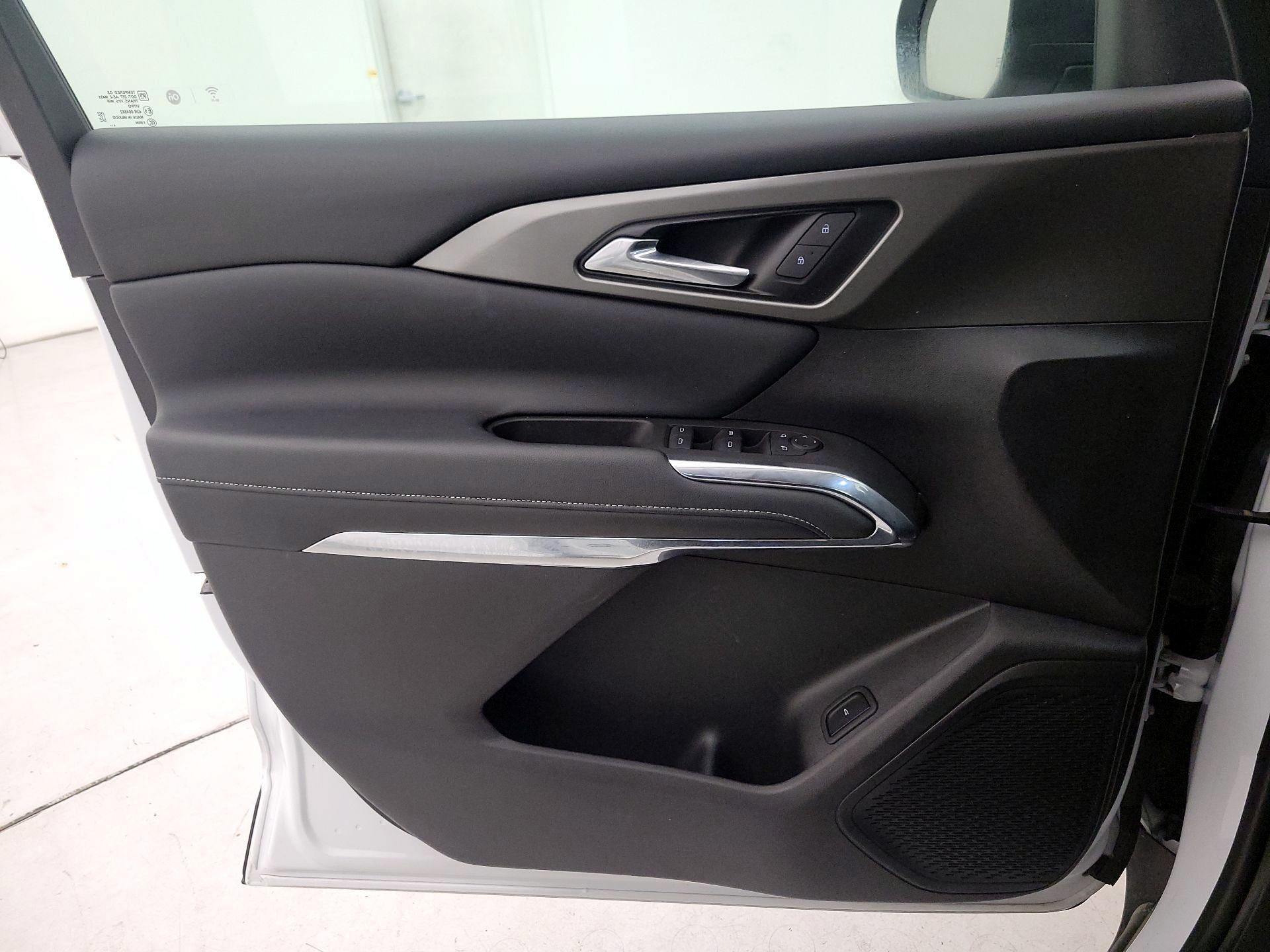 Thumbnail: 2025 Chevrolet Traverse - 12