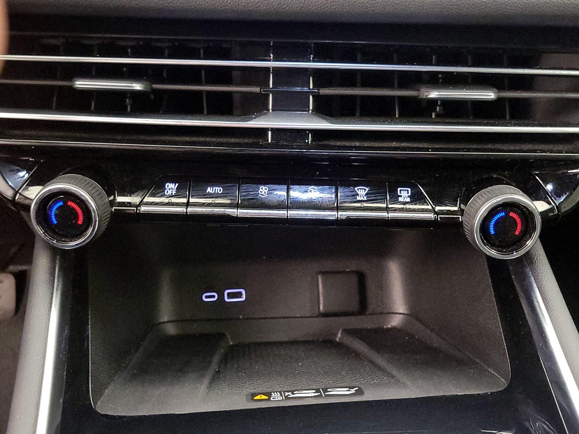 Thumbnail: 2025 Chevrolet Traverse - 16