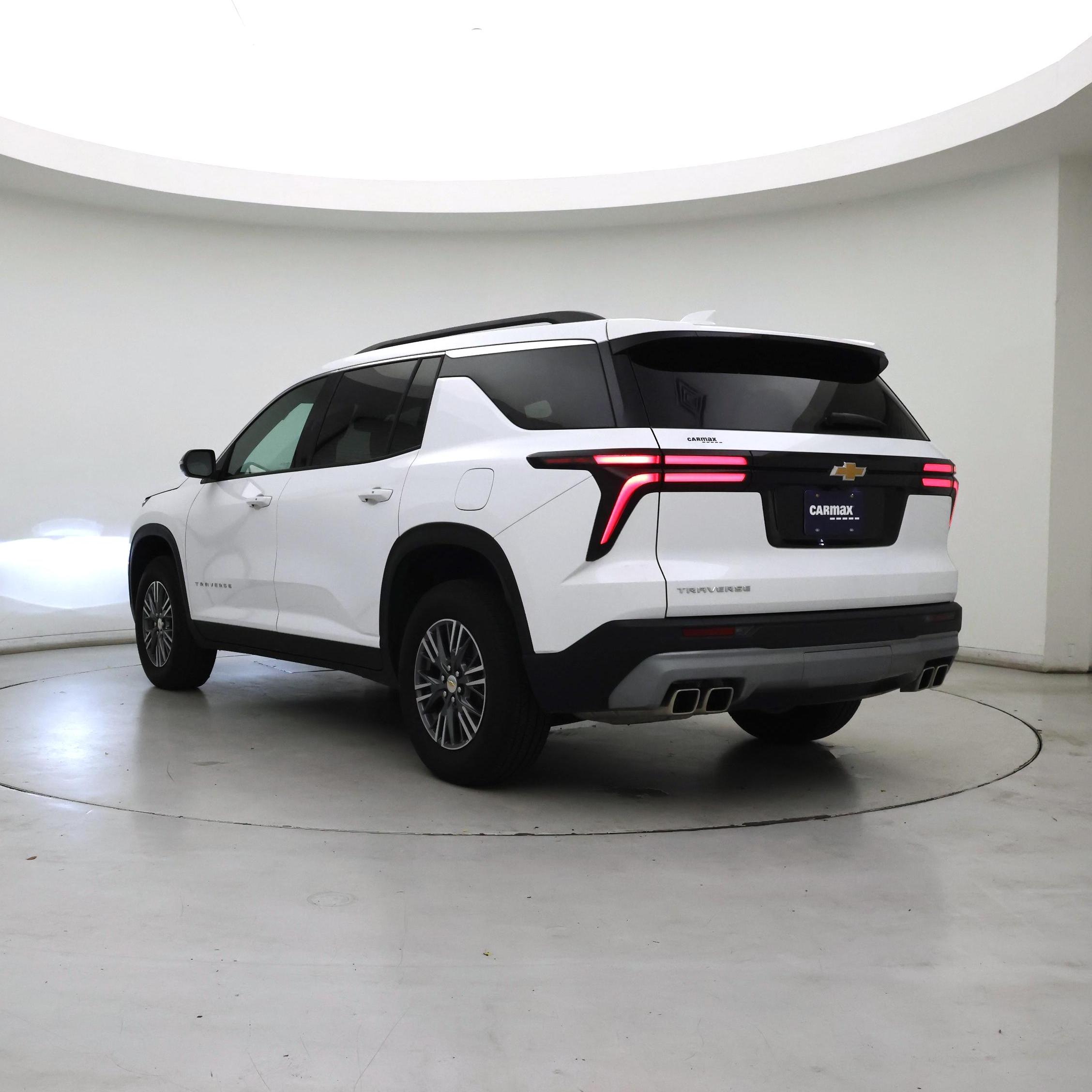 Thumbnail: 2025 Chevrolet Traverse - 2