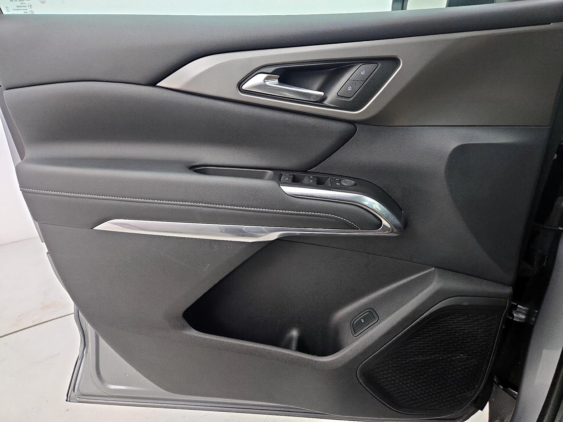 Thumbnail: 2025 Chevrolet Traverse - 12