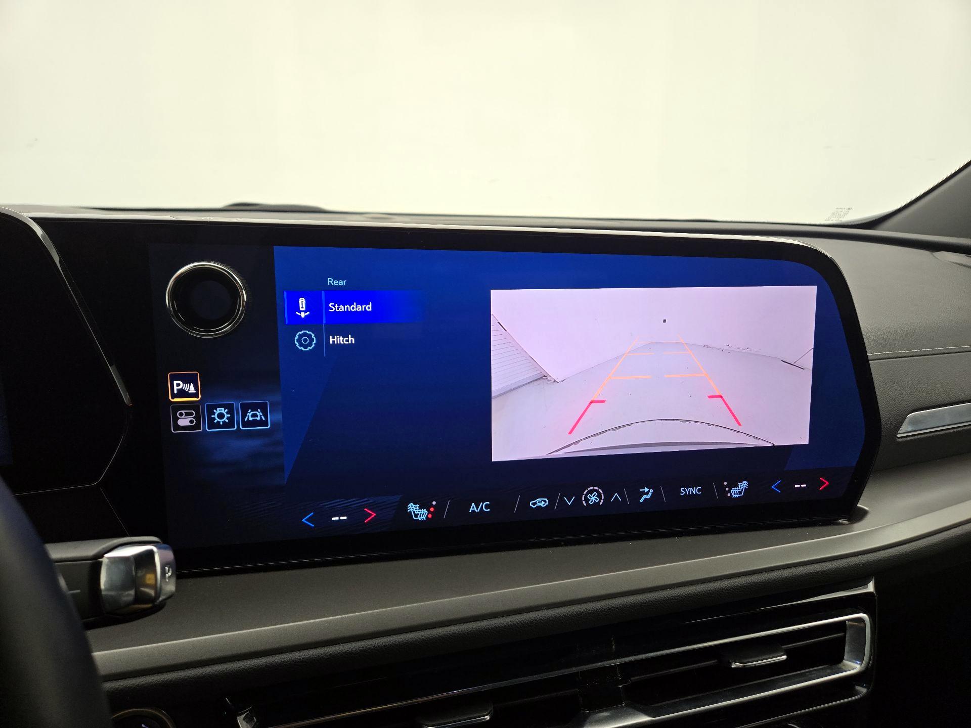 Thumbnail: 2025 Chevrolet Traverse - 14