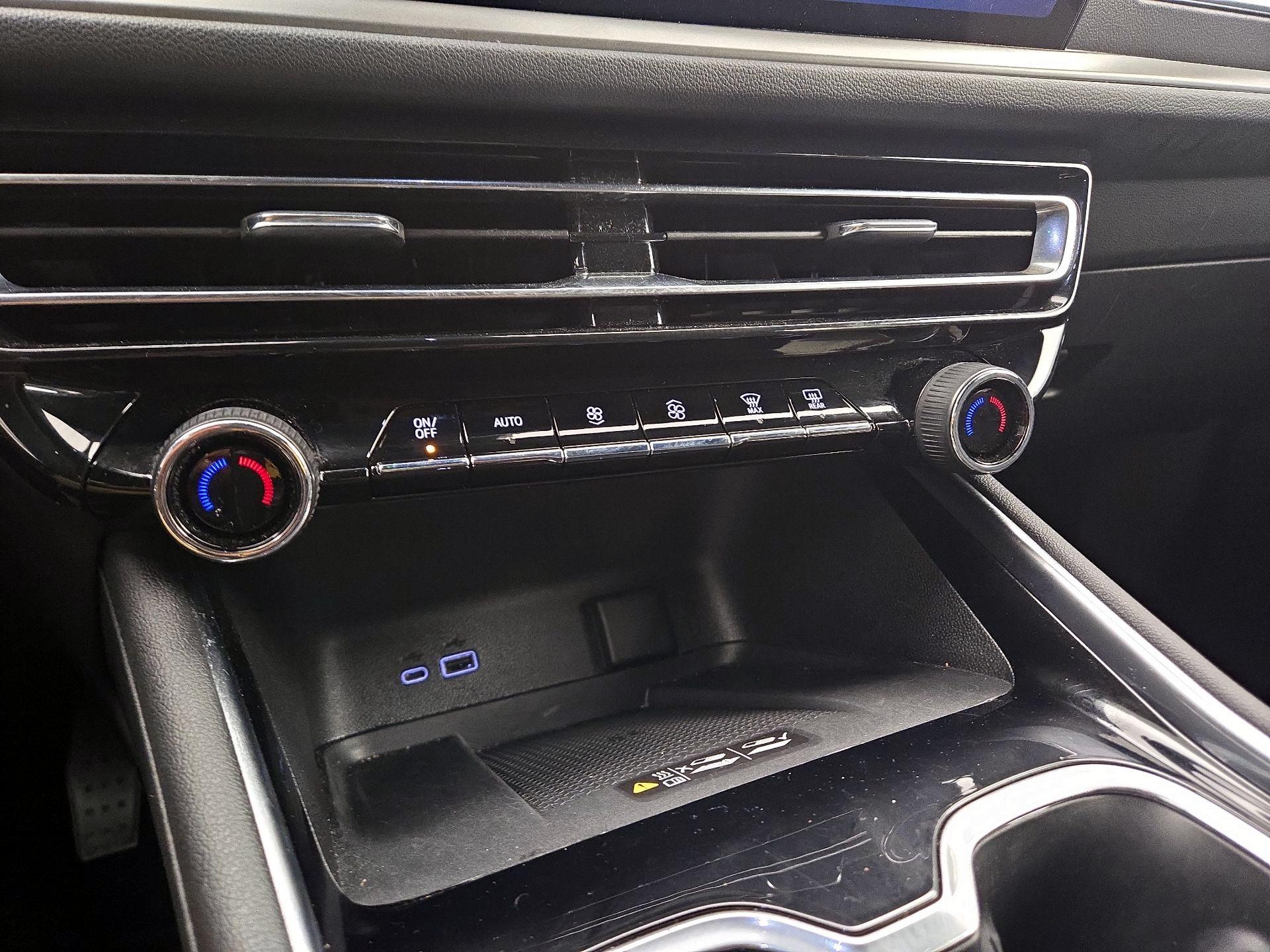 Thumbnail: 2025 Chevrolet Traverse - 16