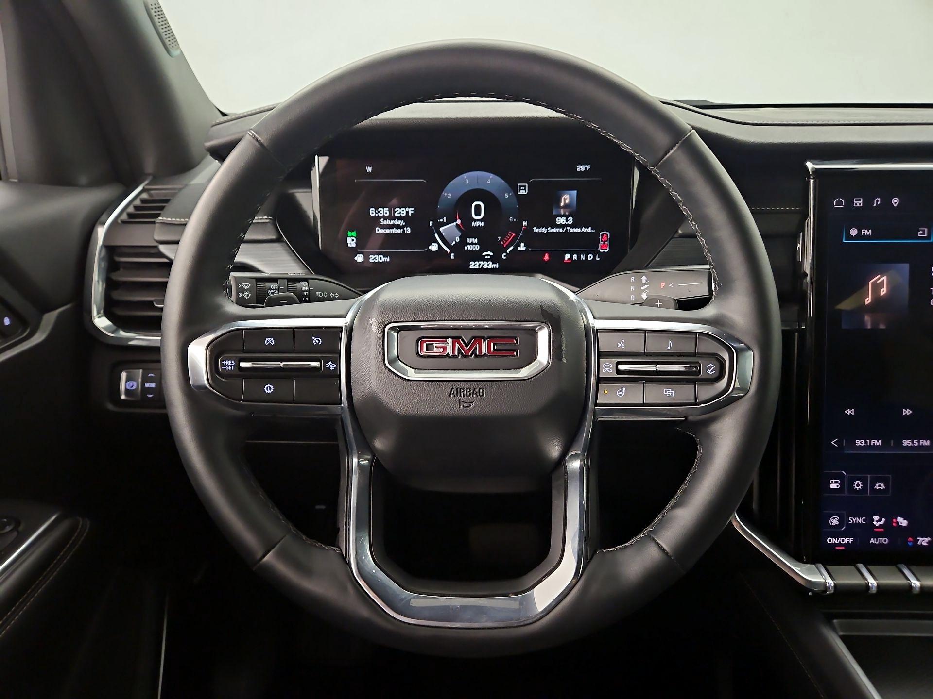 Thumbnail: 2025 GMC Acadia - 10