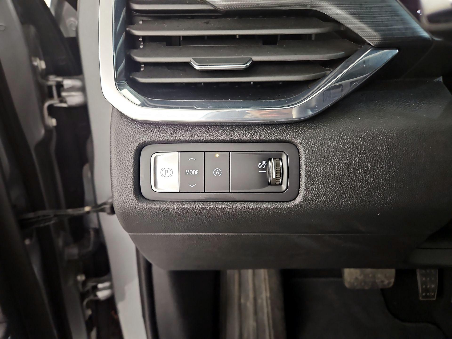 Thumbnail: 2025 GMC Acadia - 13