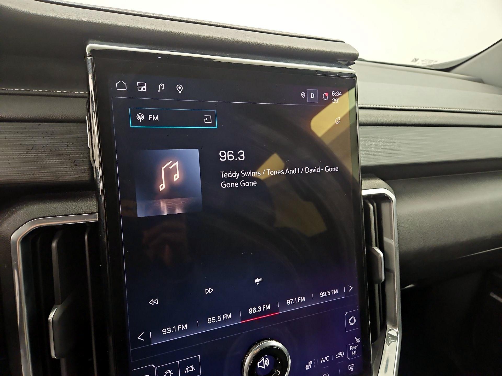 Thumbnail: 2025 GMC Acadia - 15