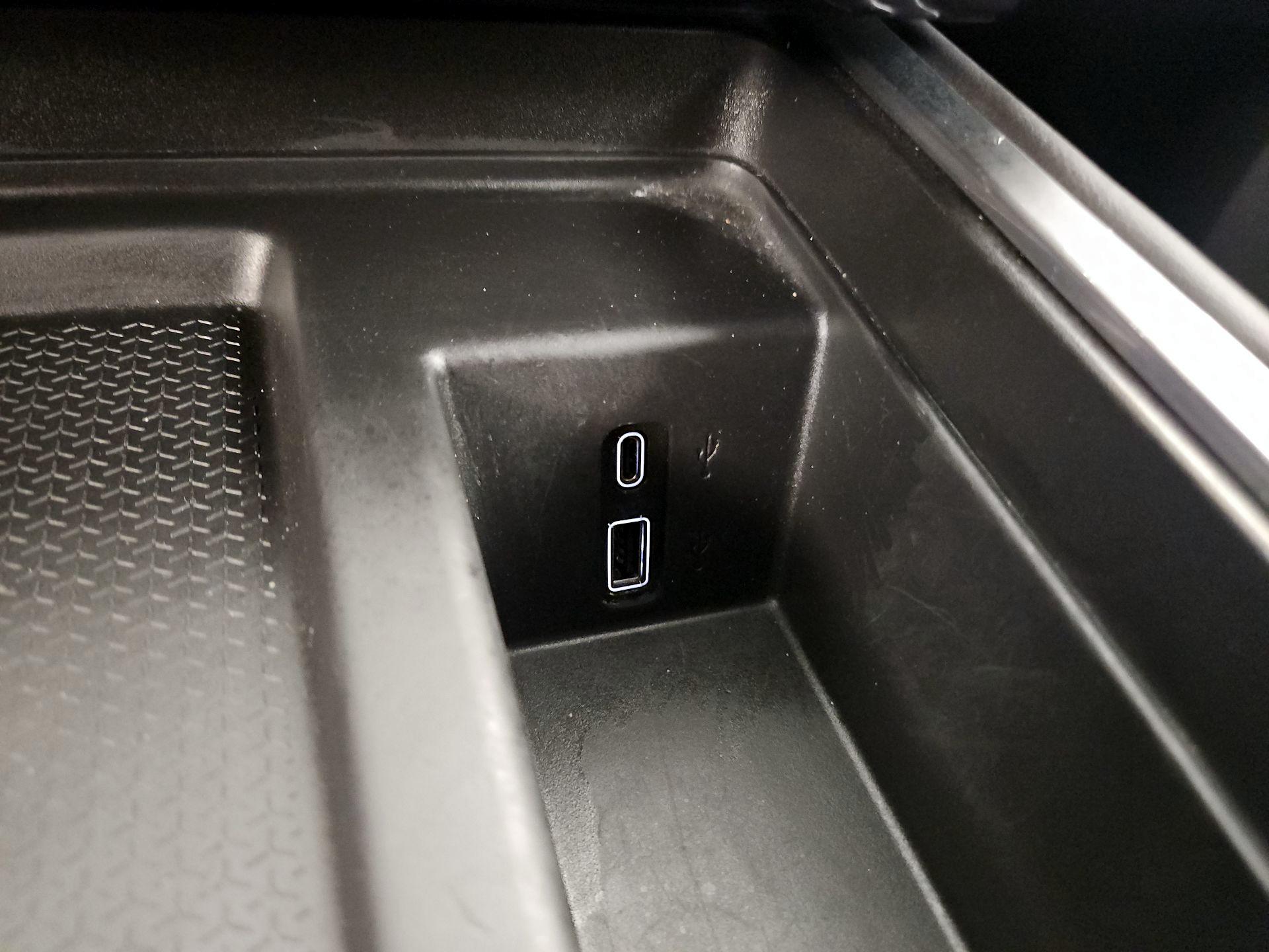 Thumbnail: 2025 GMC Acadia - 18