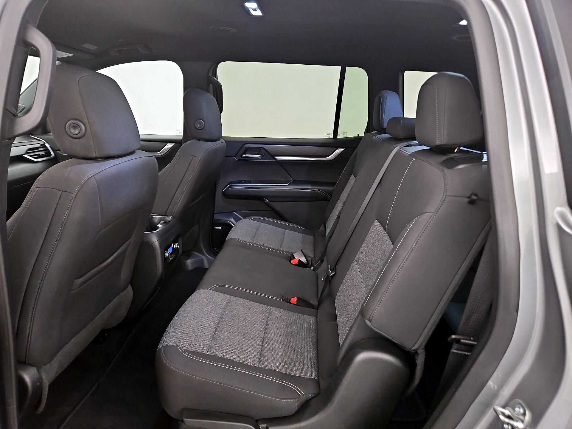 Thumbnail: 2025 GMC Acadia - 19