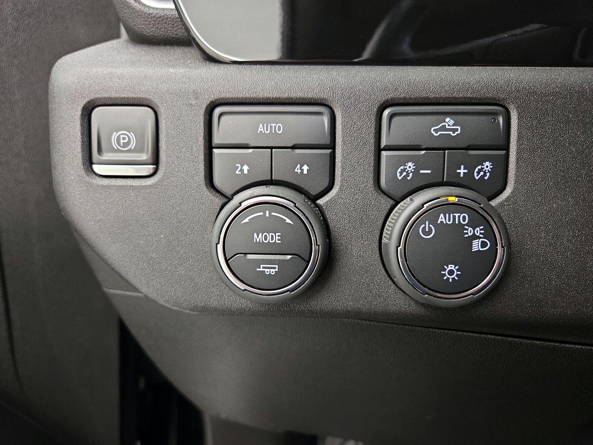 Thumbnail: 2022 Chevrolet Silverado 1500 - 13