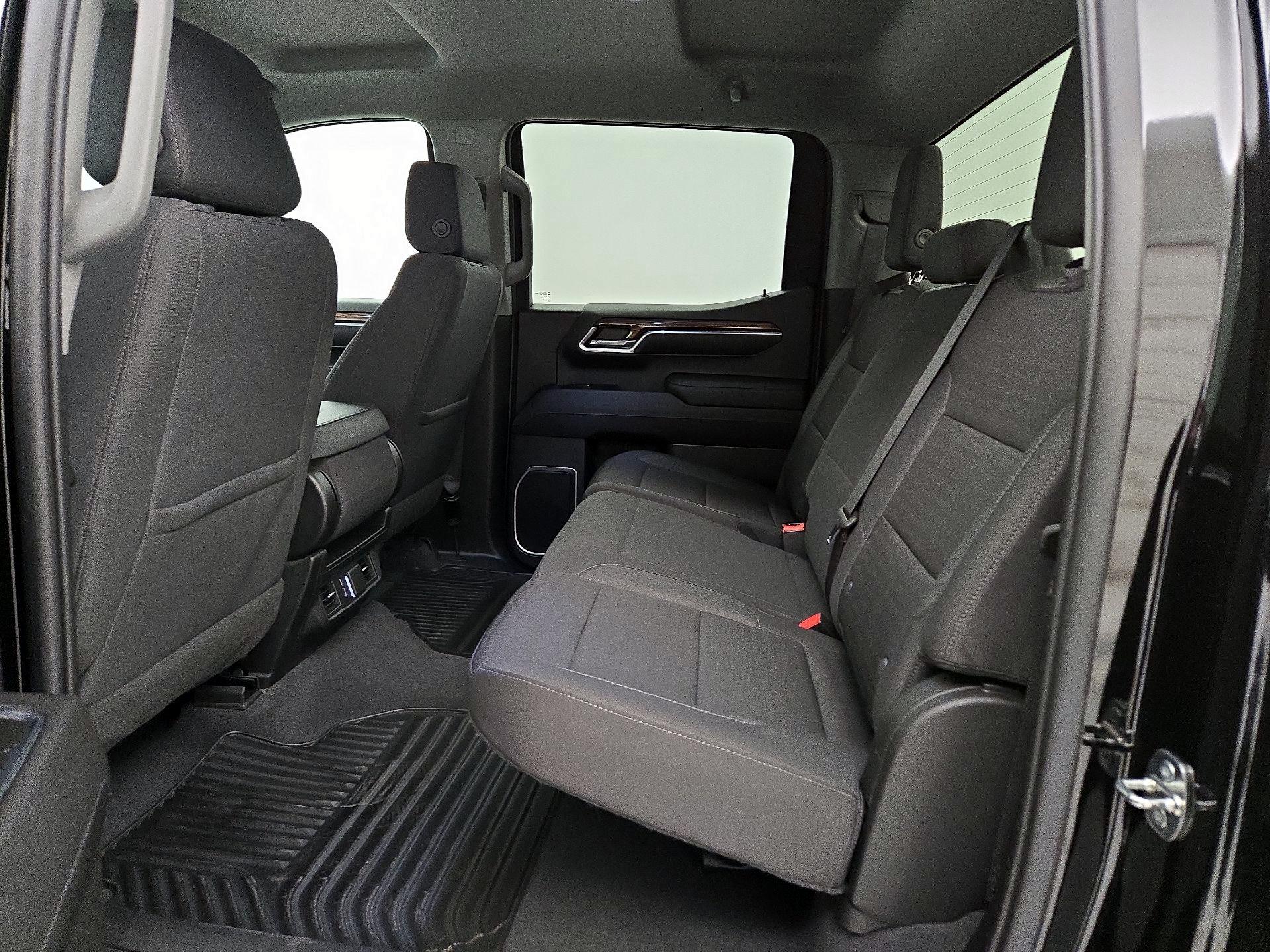 Thumbnail: 2022 Chevrolet Silverado 1500 - 19