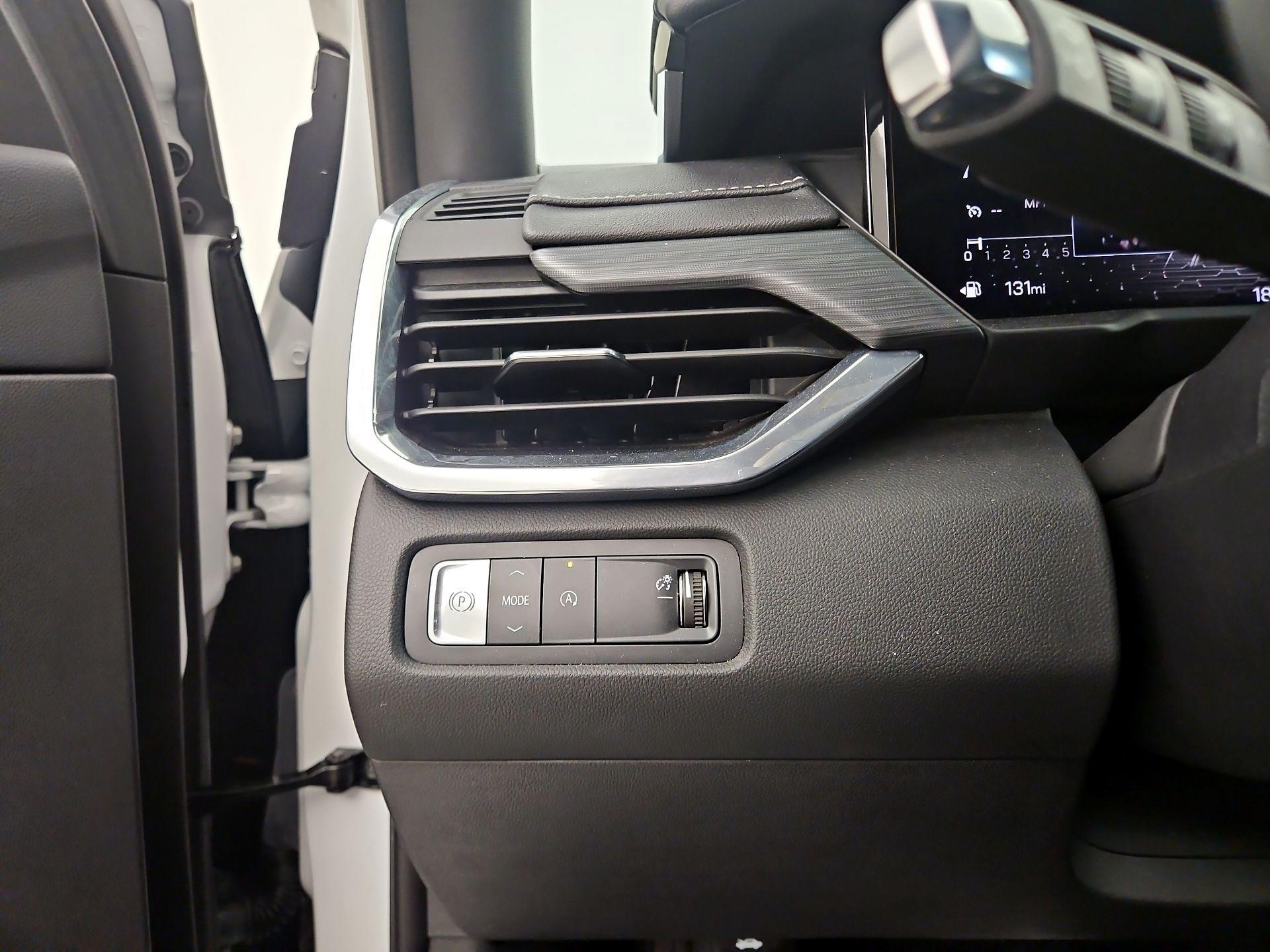 Thumbnail: 2025 GMC Acadia - 13