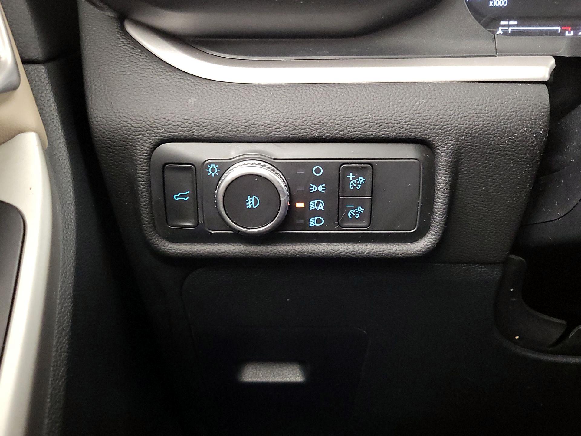 Thumbnail: 2022 Ford Explorer - 13