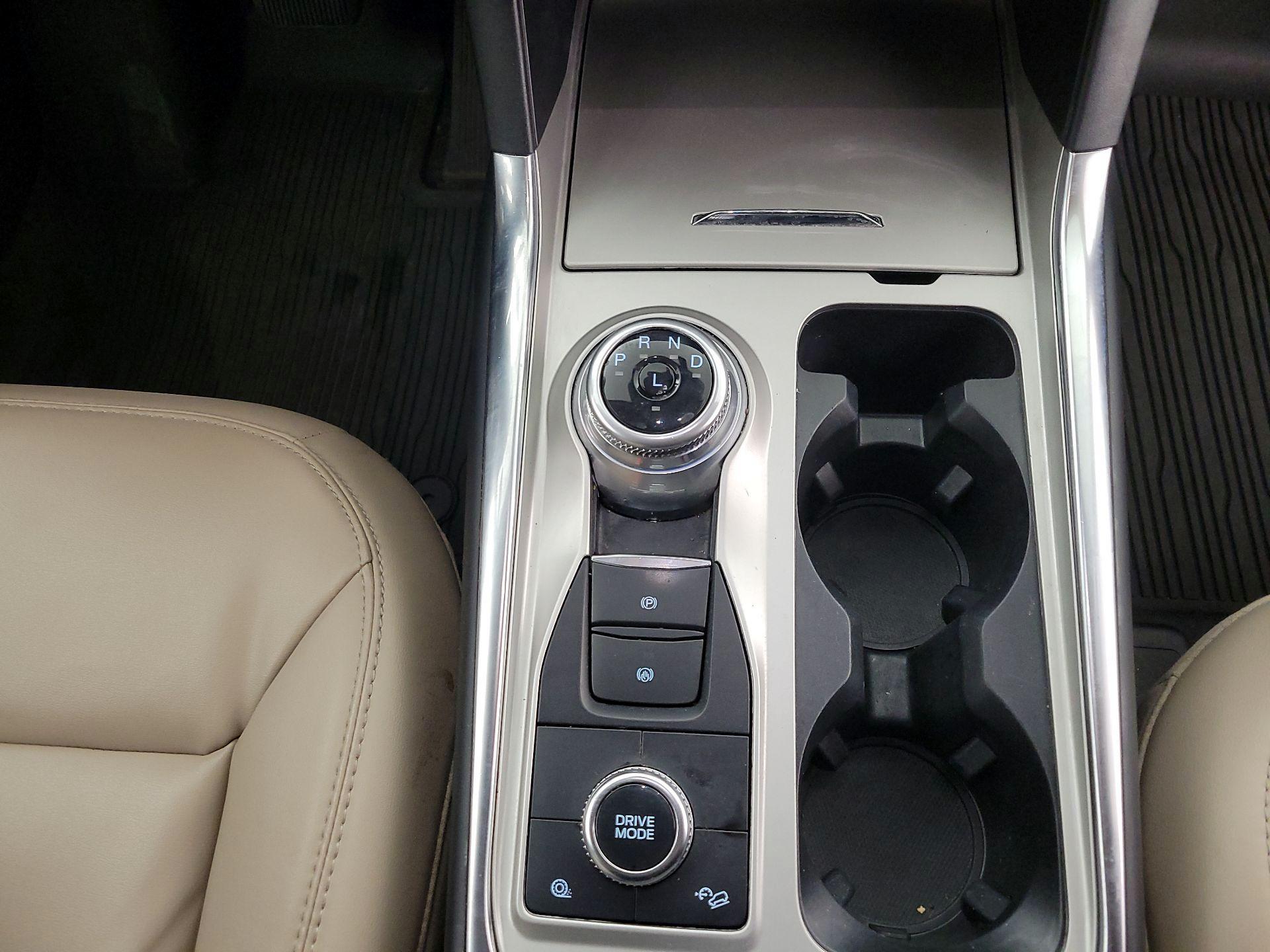 Thumbnail: 2022 Ford Explorer - 17