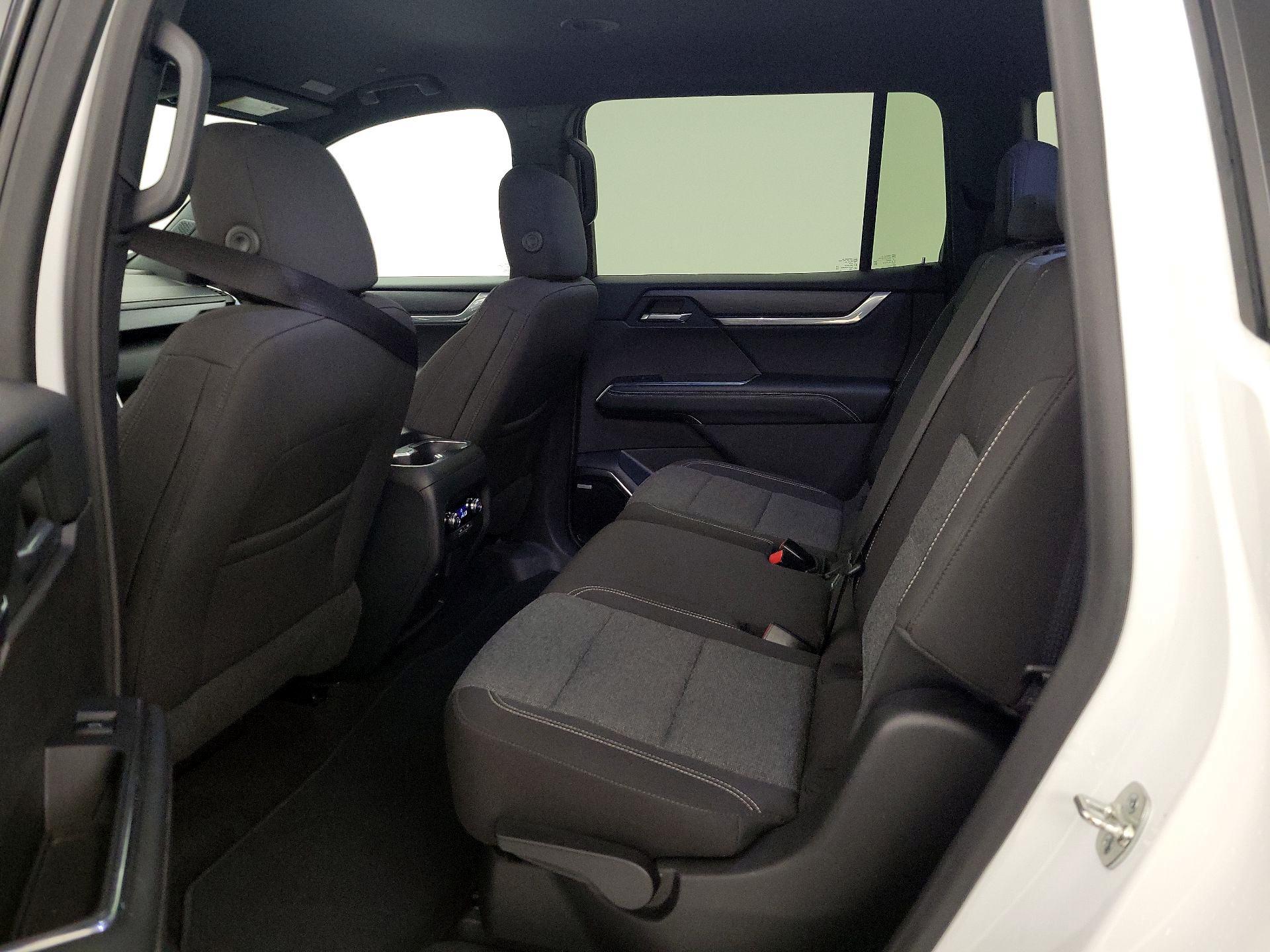 Thumbnail: 2025 GMC Acadia - 18