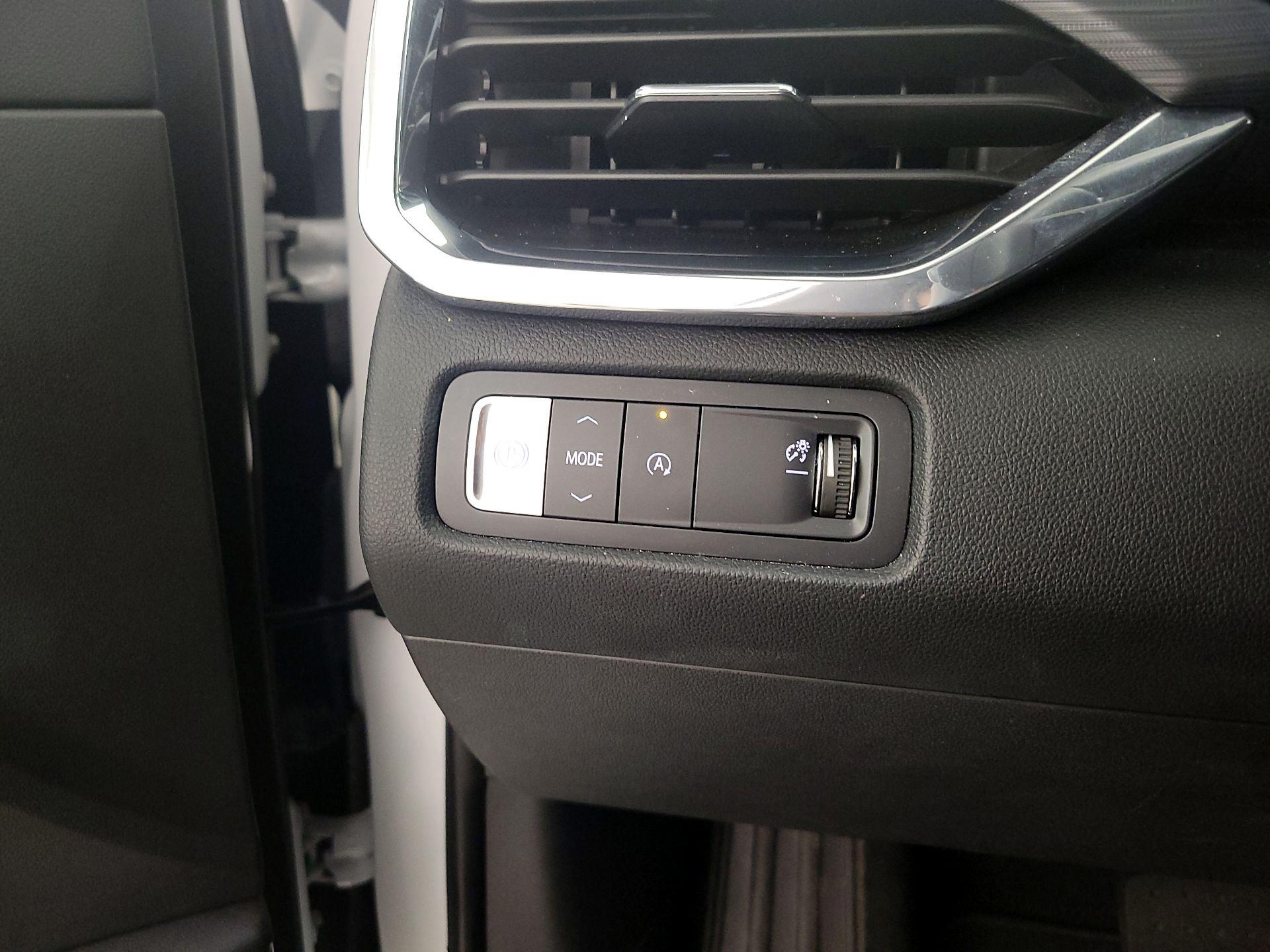 Thumbnail: 2025 GMC Acadia - 13