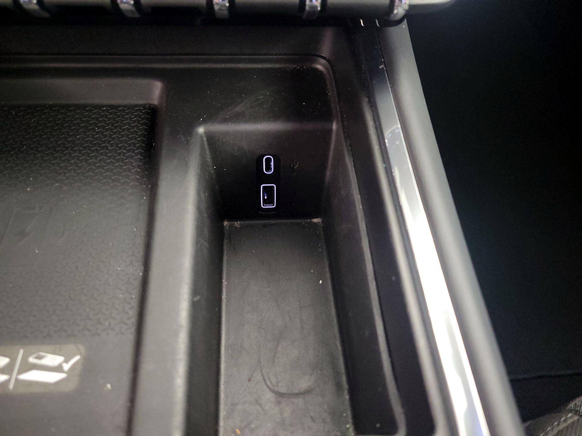 Thumbnail: 2025 GMC Acadia - 19