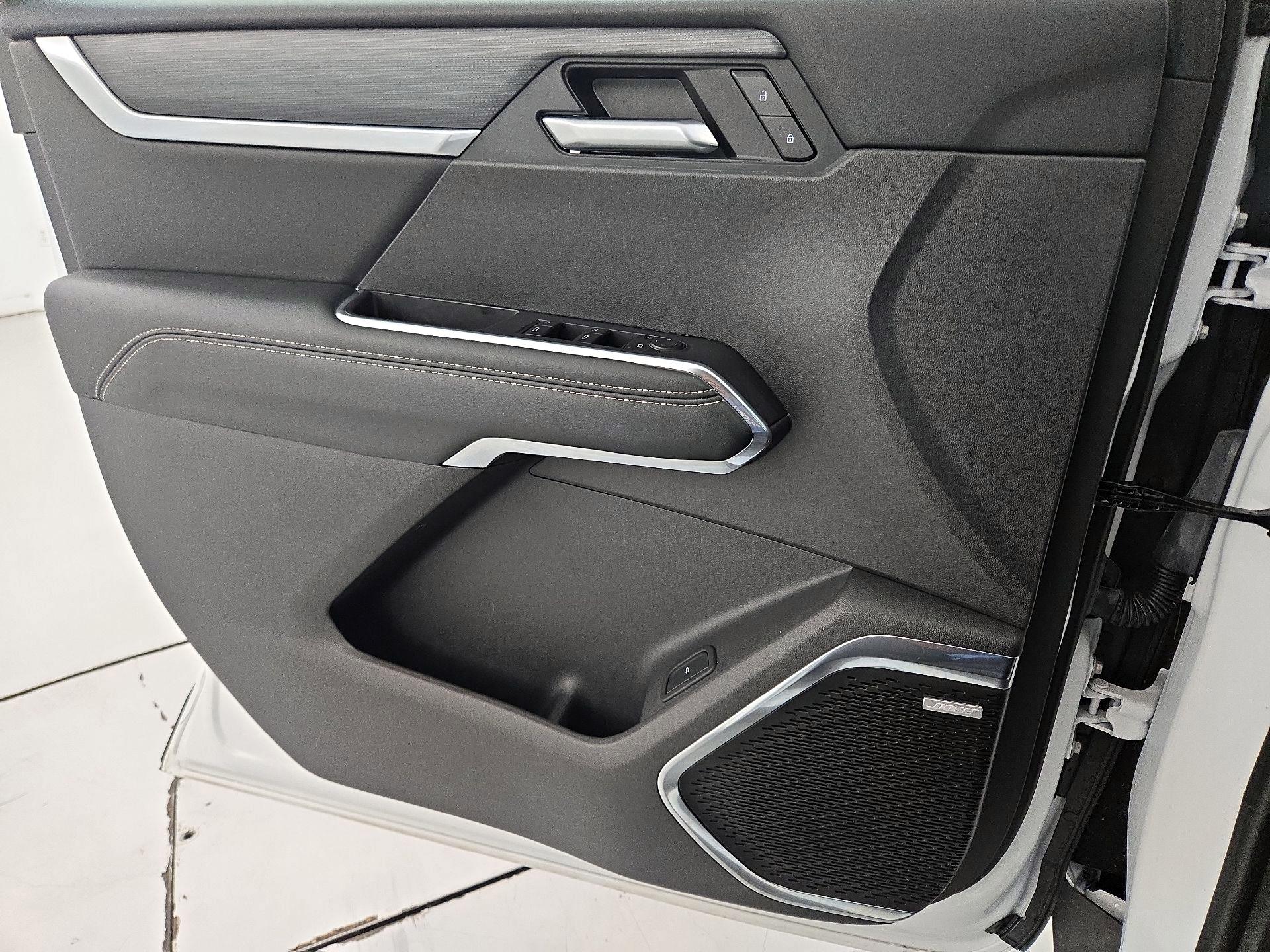 Thumbnail: 2025 GMC Acadia - 12