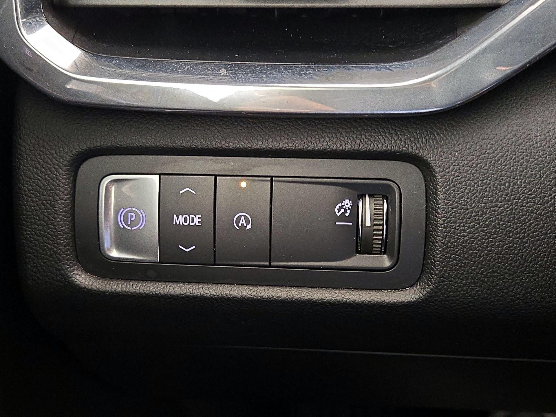 Thumbnail: 2025 GMC Acadia - 13