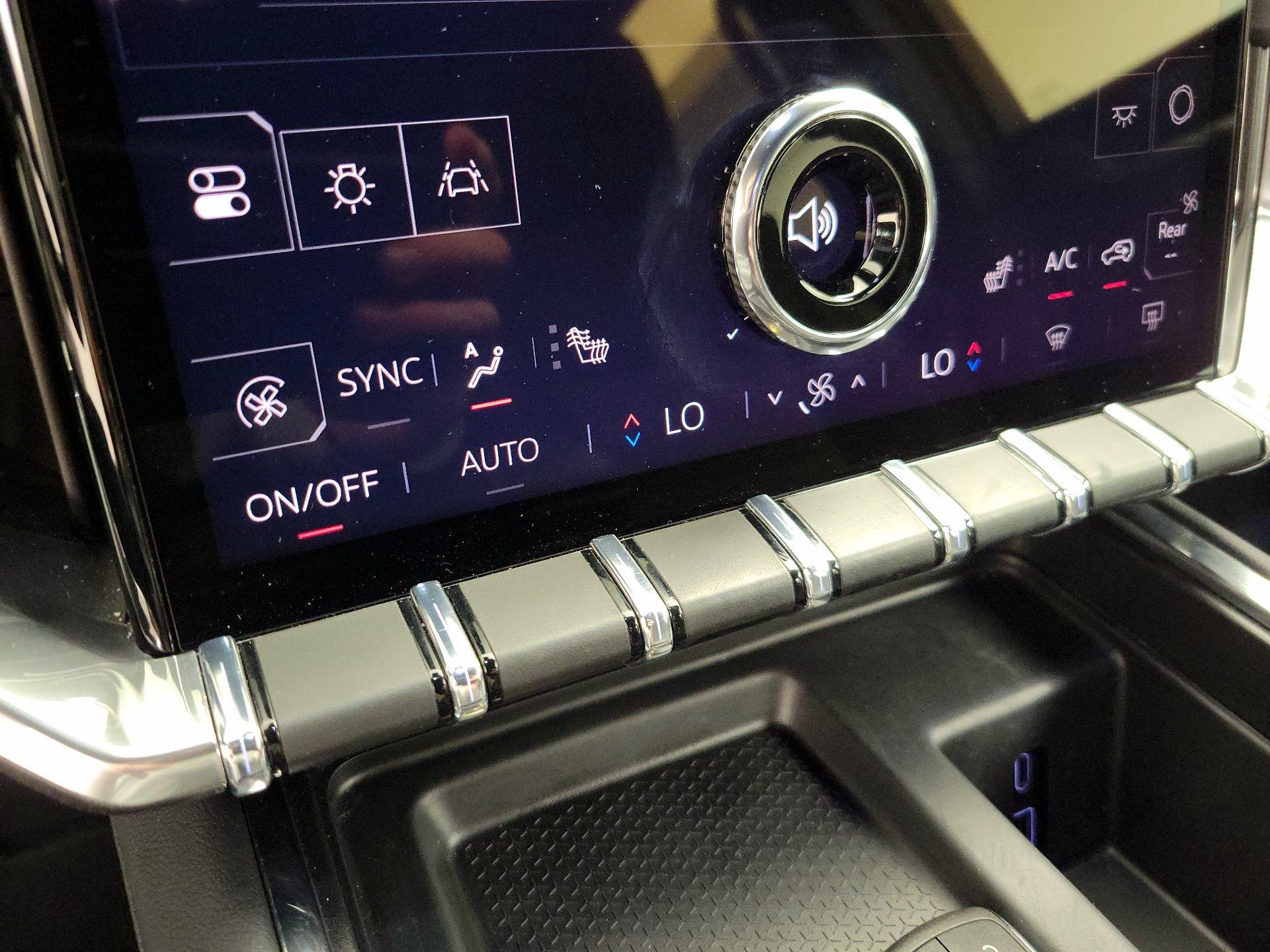 Thumbnail: 2025 GMC Acadia - 17