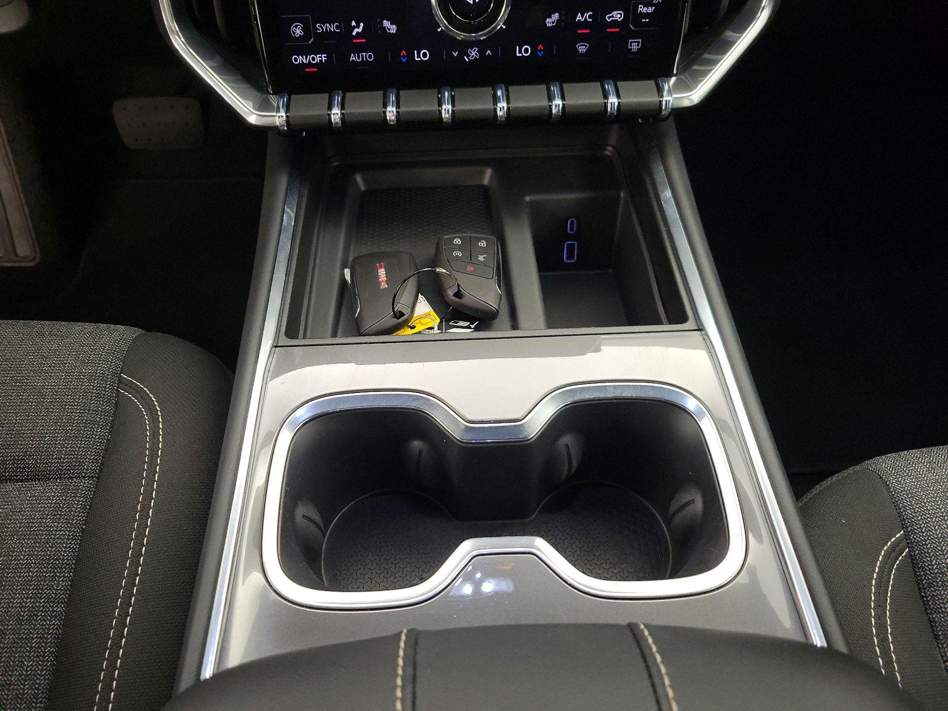 Thumbnail: 2025 GMC Acadia - 18