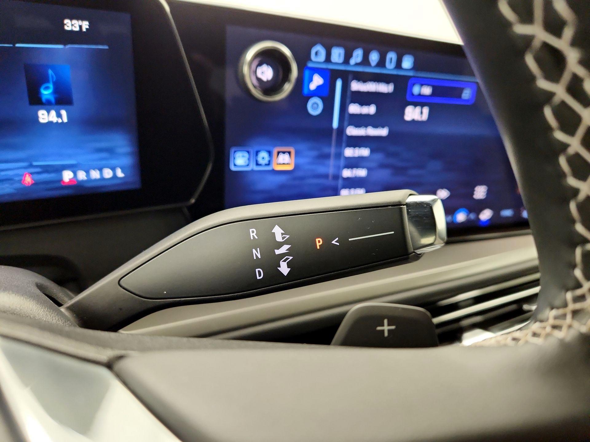 Thumbnail: 2025 Chevrolet Traverse - 18