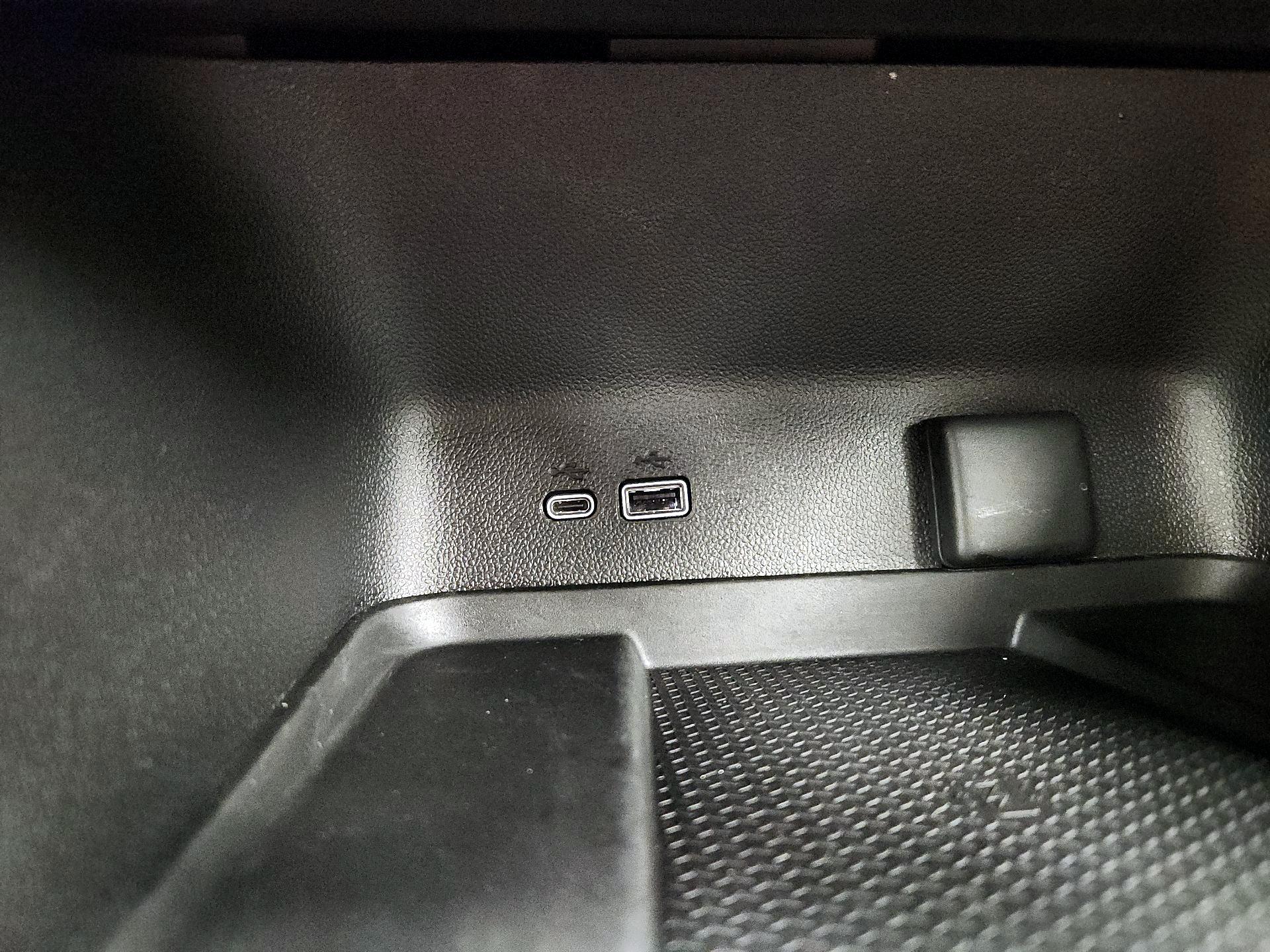 Thumbnail: 2025 Chevrolet Traverse - 19