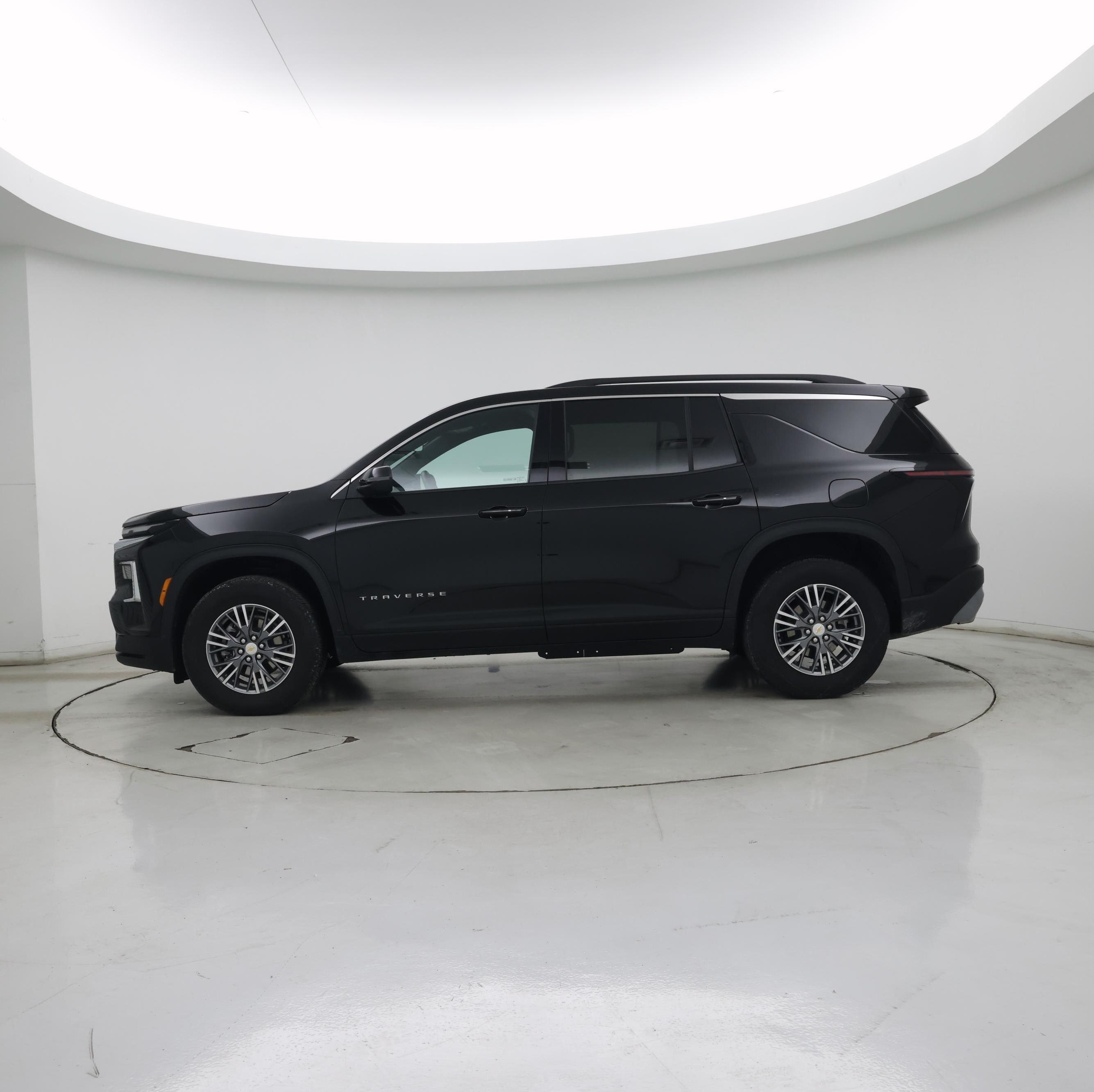 Thumbnail: 2025 Chevrolet Traverse - 3