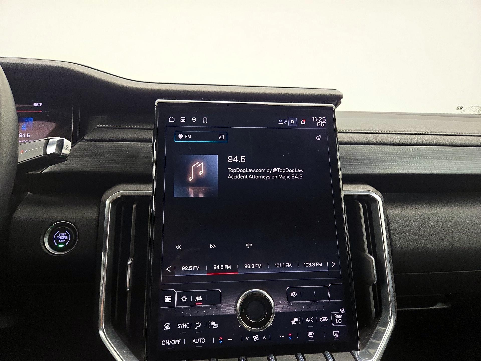 Thumbnail: 2025 GMC Acadia - 16