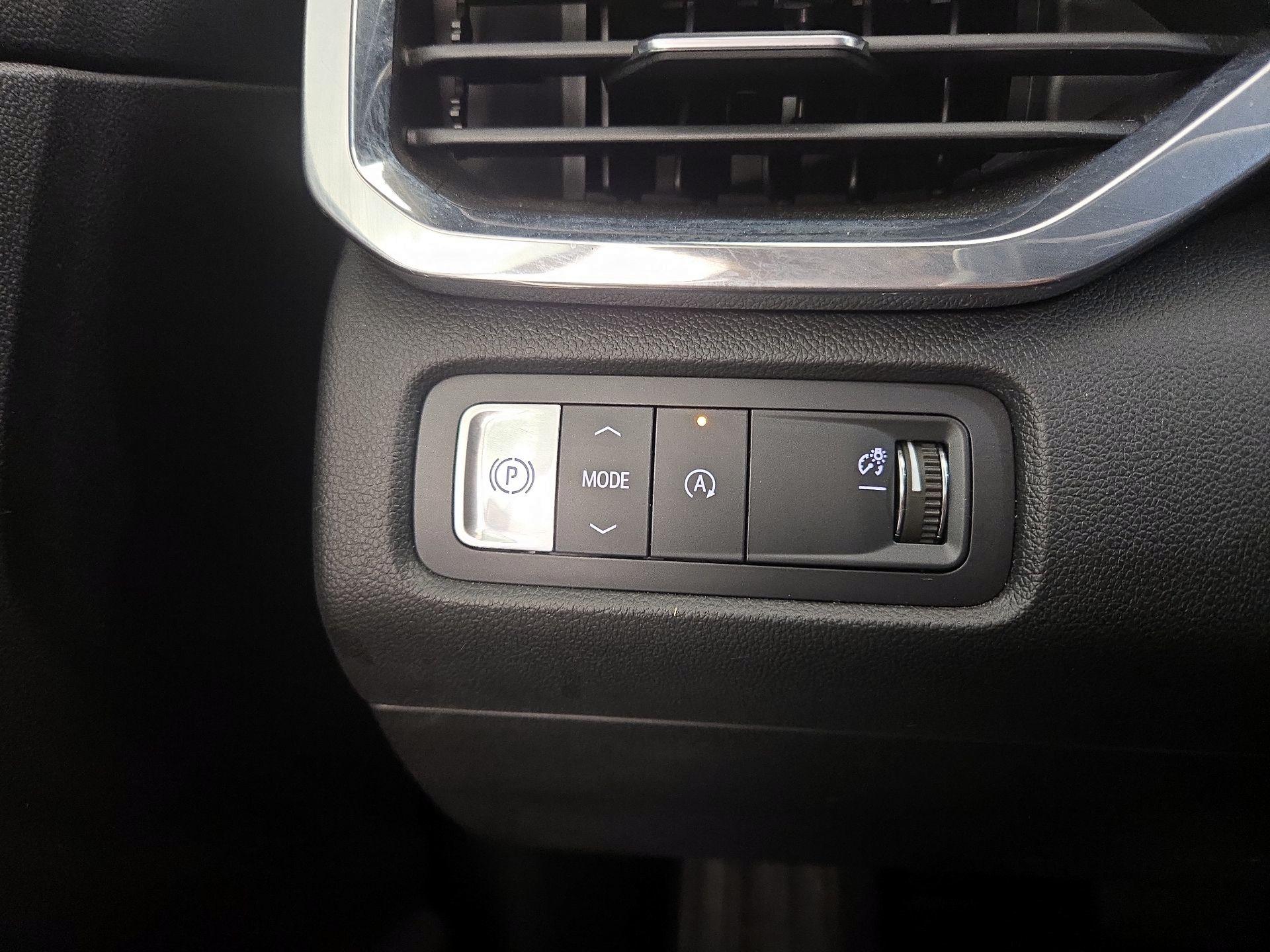 Thumbnail: 2025 GMC Acadia - 13