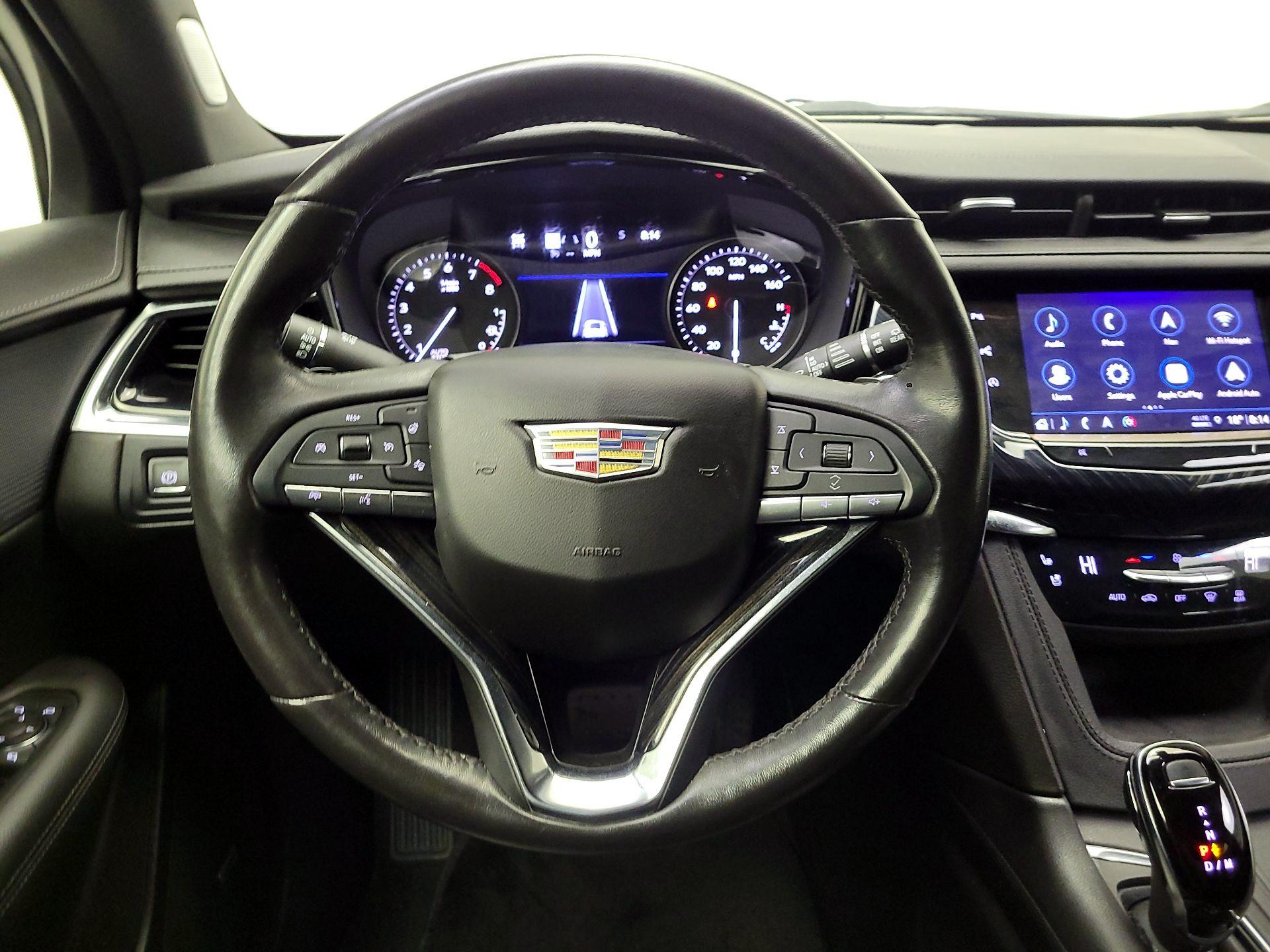 Thumbnail: 2023 Cadillac XT6 - 10