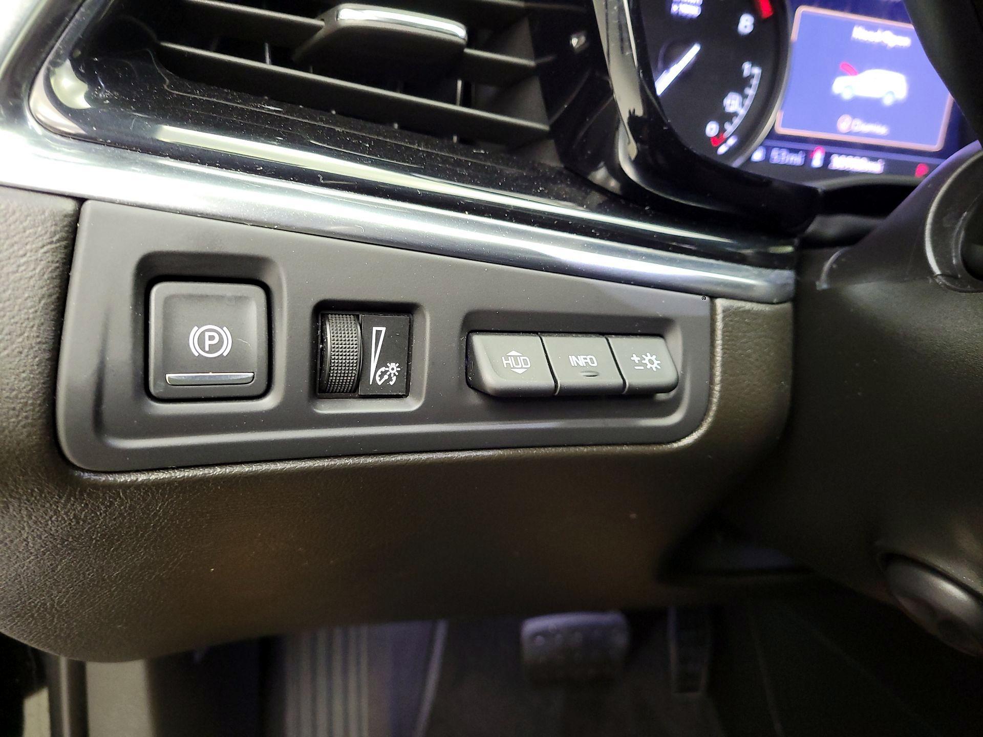 Thumbnail: 2023 Cadillac XT6 - 13