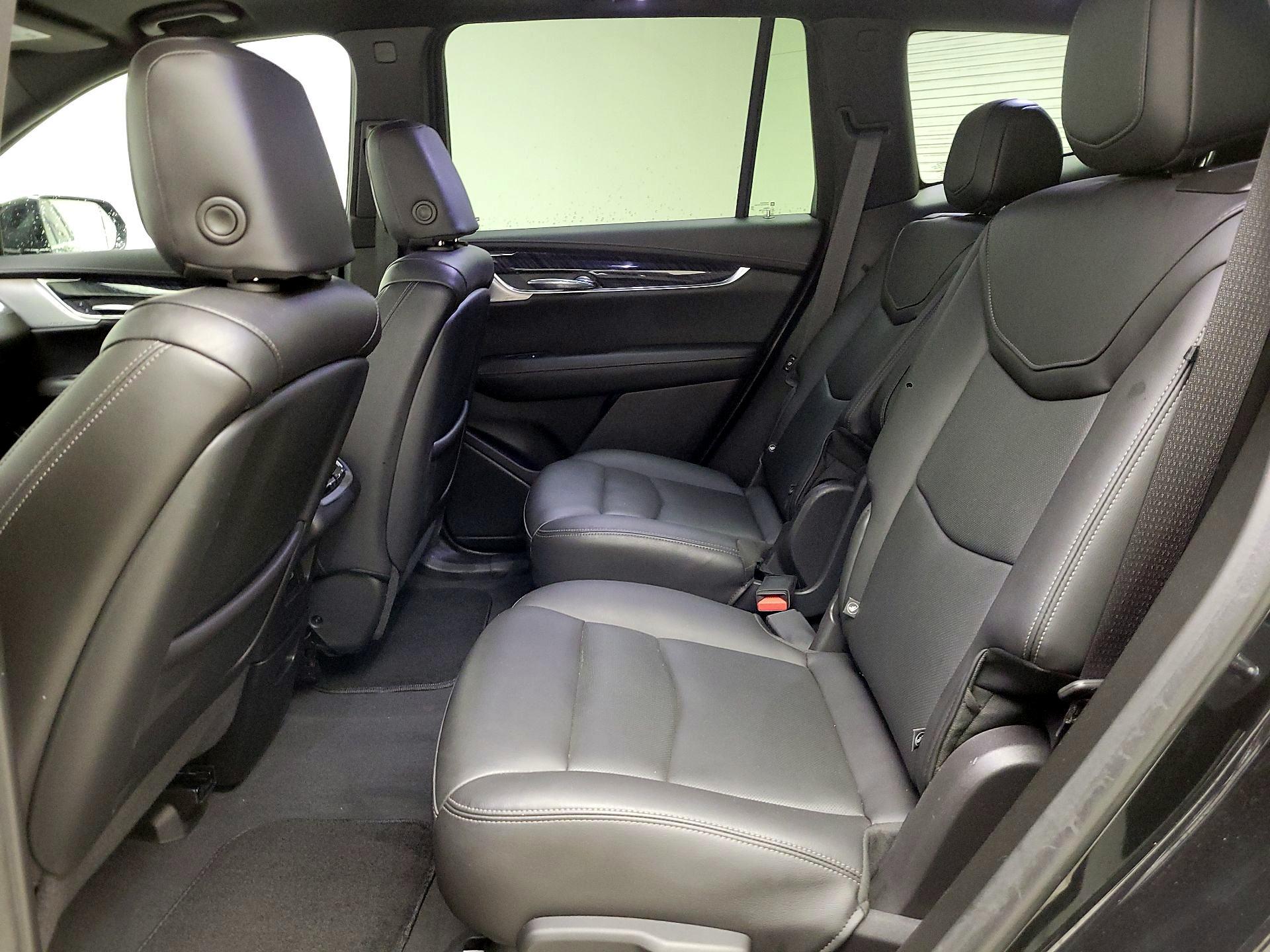 Thumbnail: 2023 Cadillac XT6 - 20