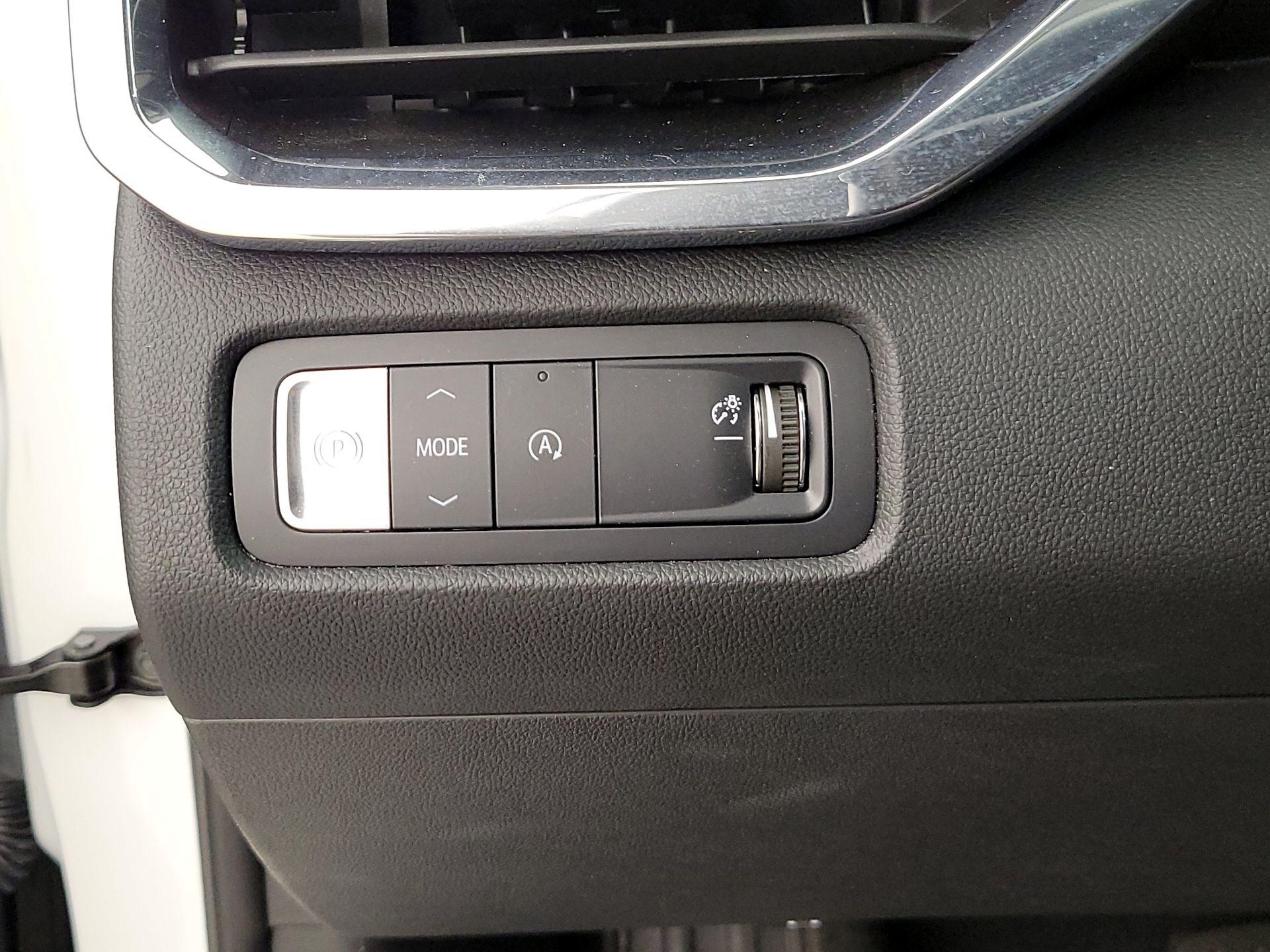 Thumbnail: 2025 GMC Acadia - 13