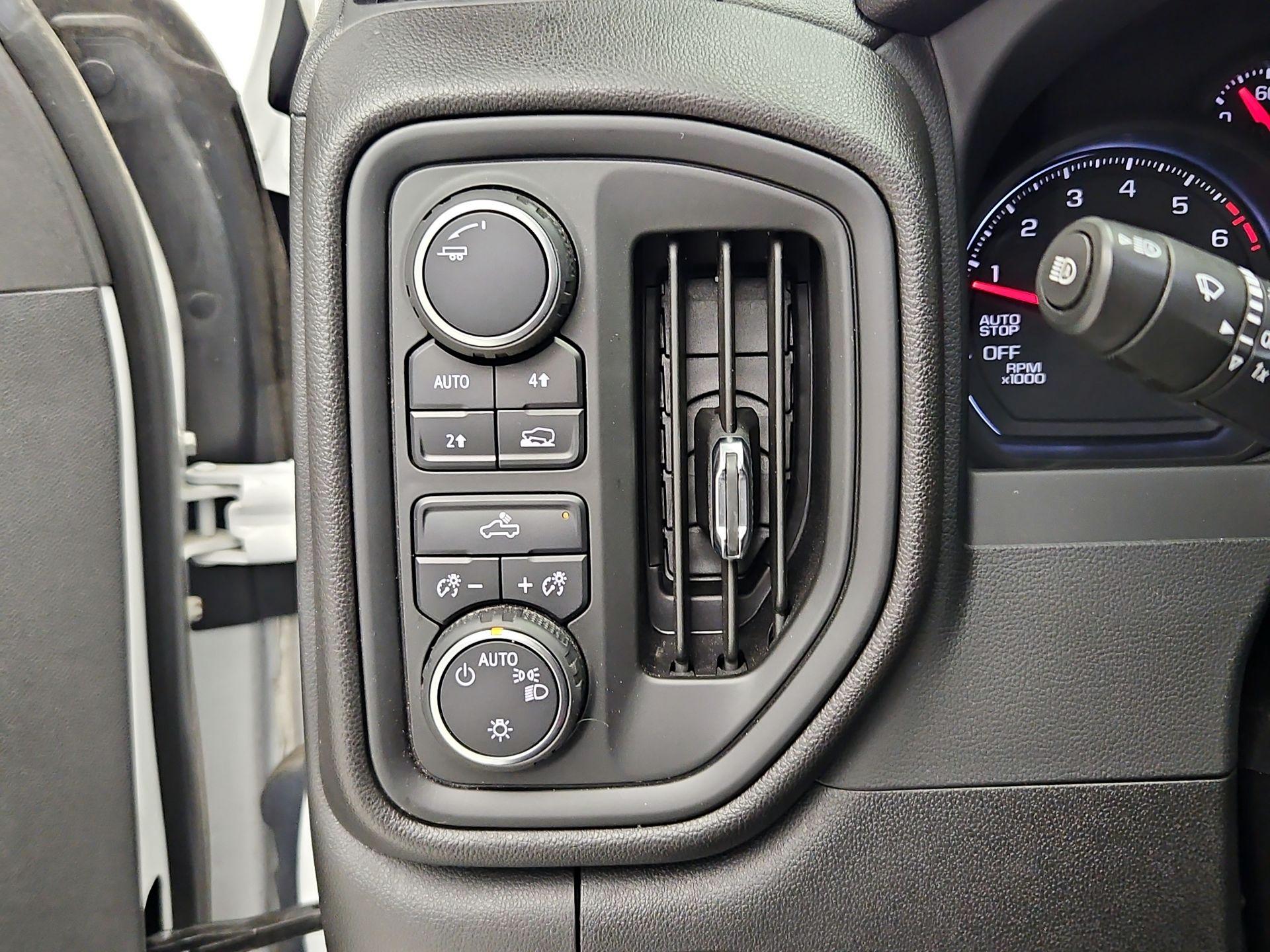 Thumbnail: 2022 Chevrolet Silverado 1500 - 13