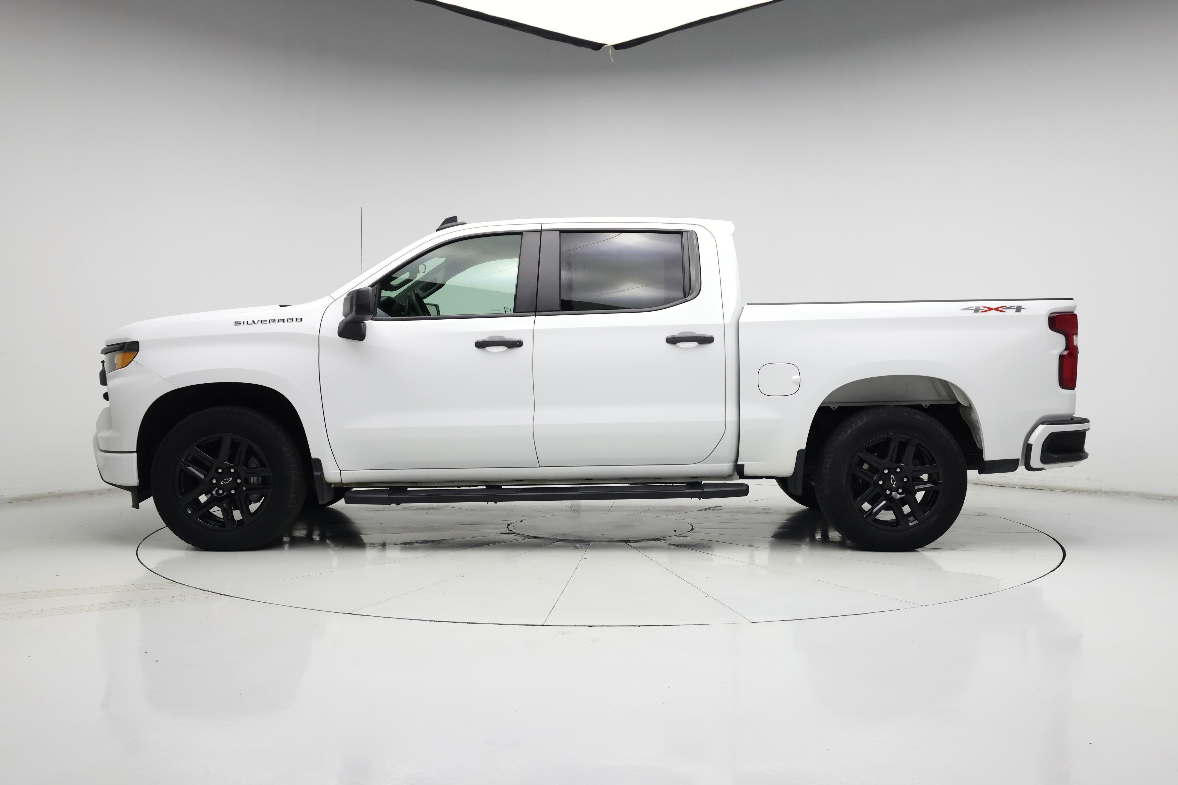 Thumbnail: 2022 Chevrolet Silverado 1500 - 3