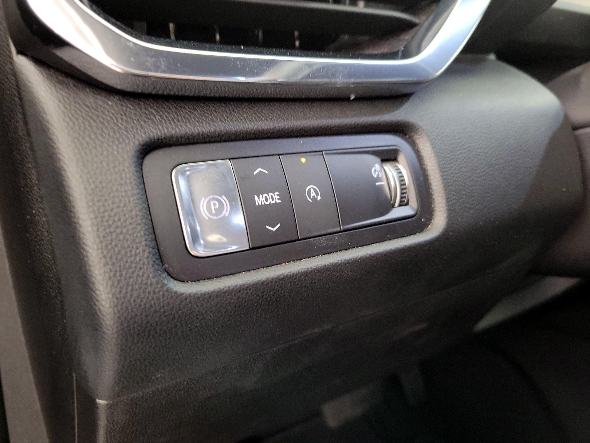 Thumbnail: 2025 GMC Acadia - 13