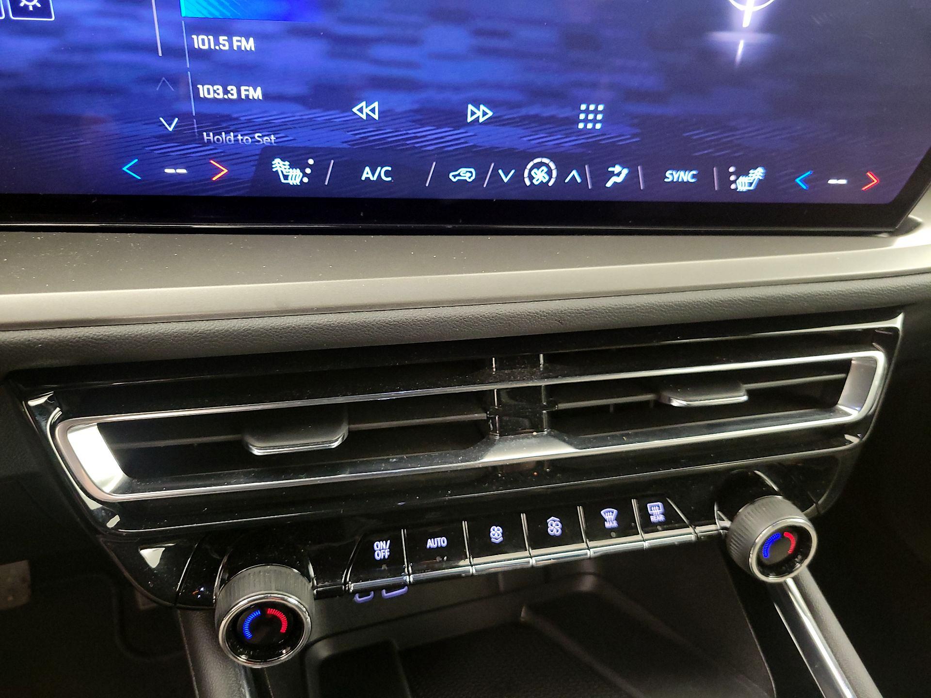 Thumbnail: 2025 Chevrolet Traverse - 17